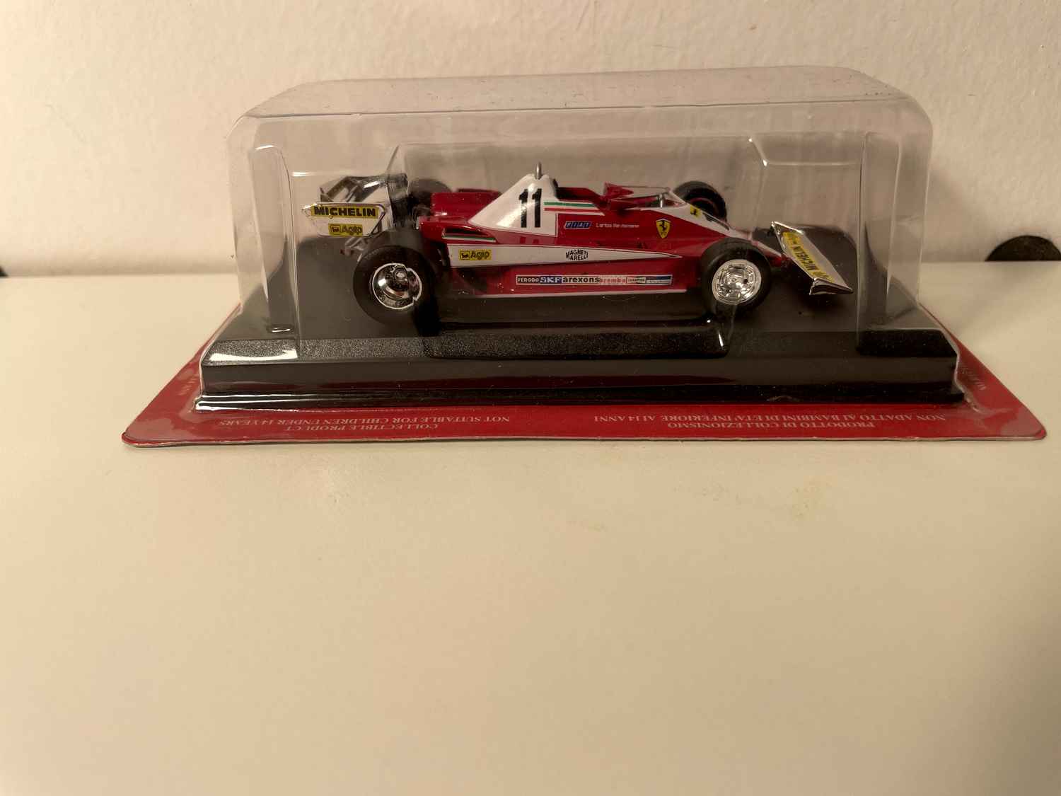 Ferrari 312 T3 rouge numéro 11 de 1978 - Formule 1 - Carlos Reutemann