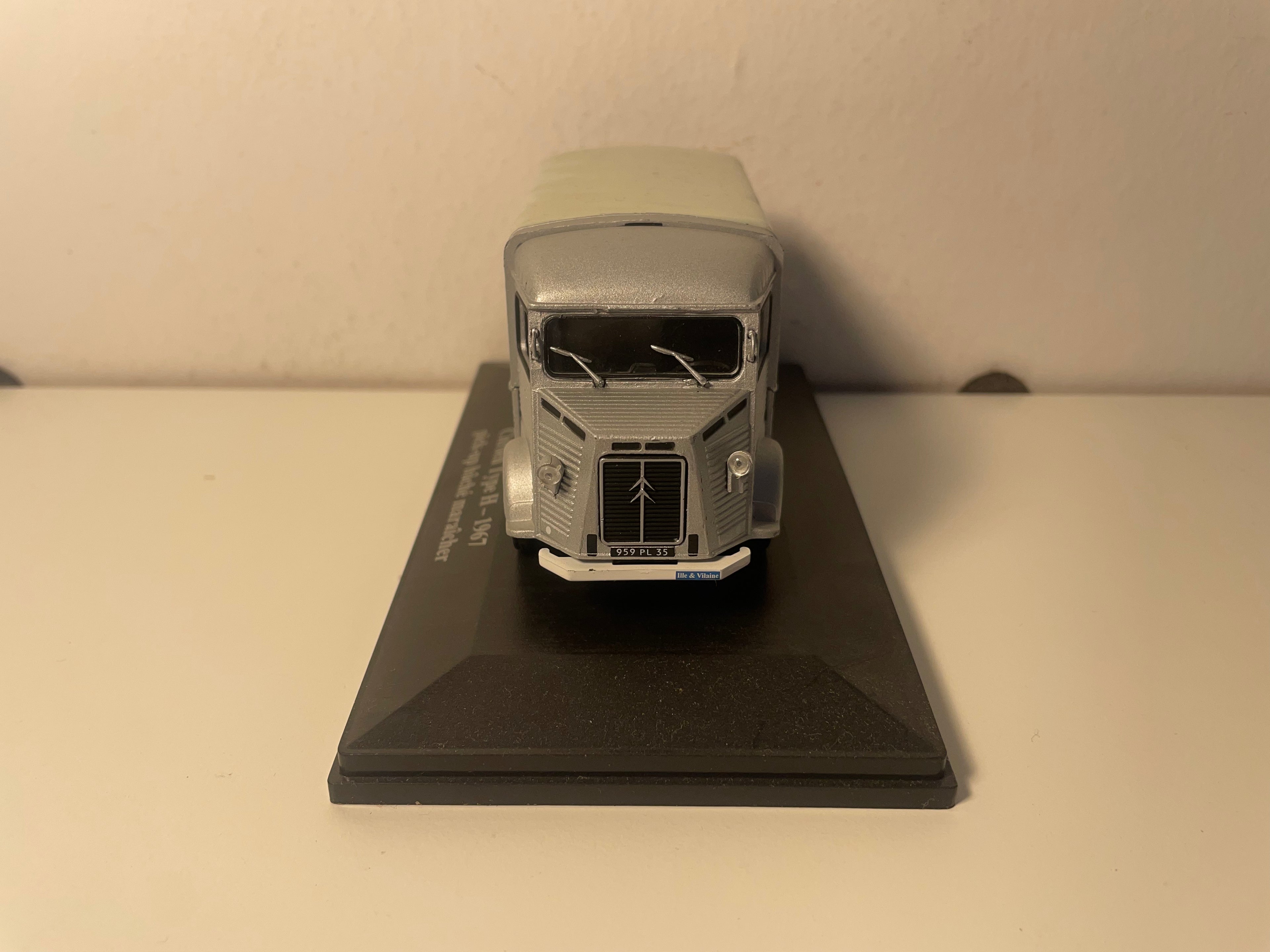 1967 Citroën Type H grijs met huif - pick-up met huif van een tuinder