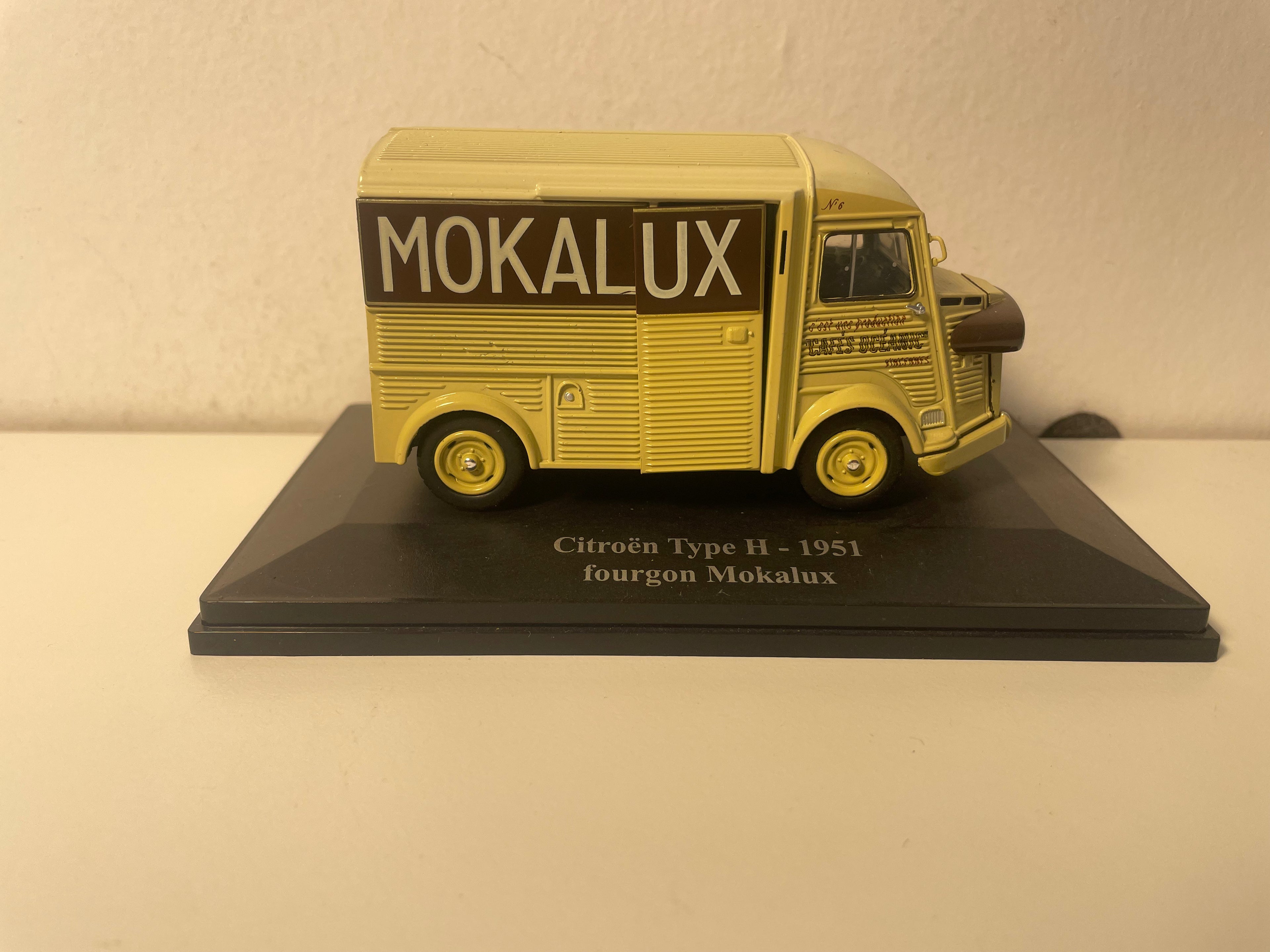 Citroën type H brong aus 1951 - Fourgon Mokalux (Kaffi) (manque e Réckspigel)