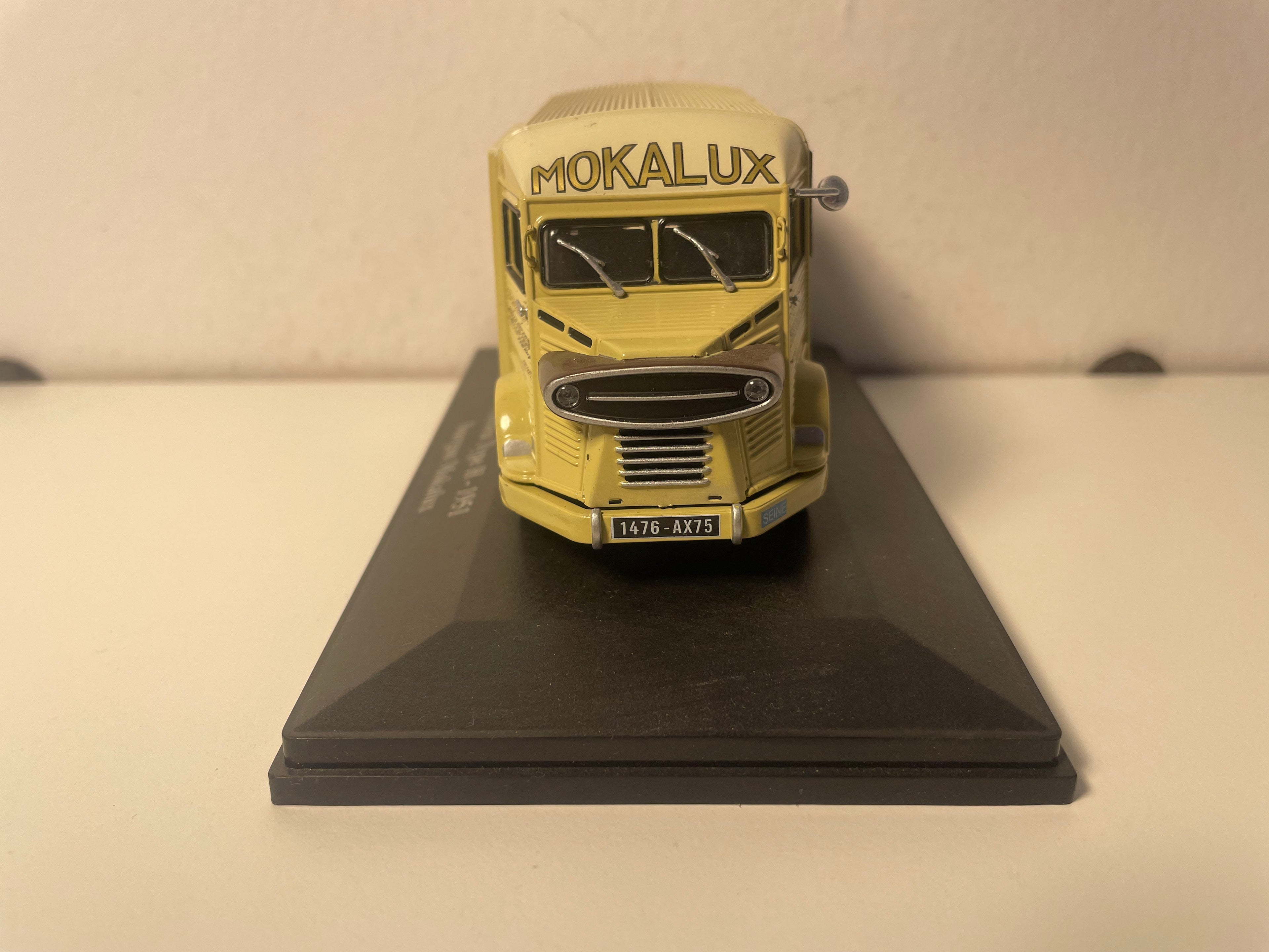 Citroën type H brong aus 1951 - Fourgon Mokalux (Kaffi) (manque e Réckspigel)