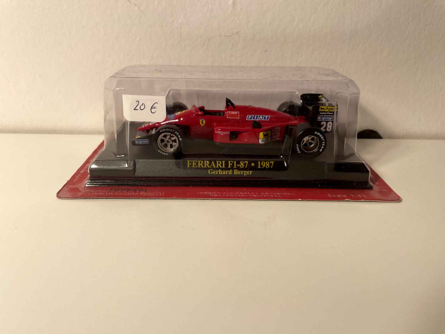 Ferrari F1-87 rout Nummer 28 vun 1987 - Formel 1 - Gerhard Berger