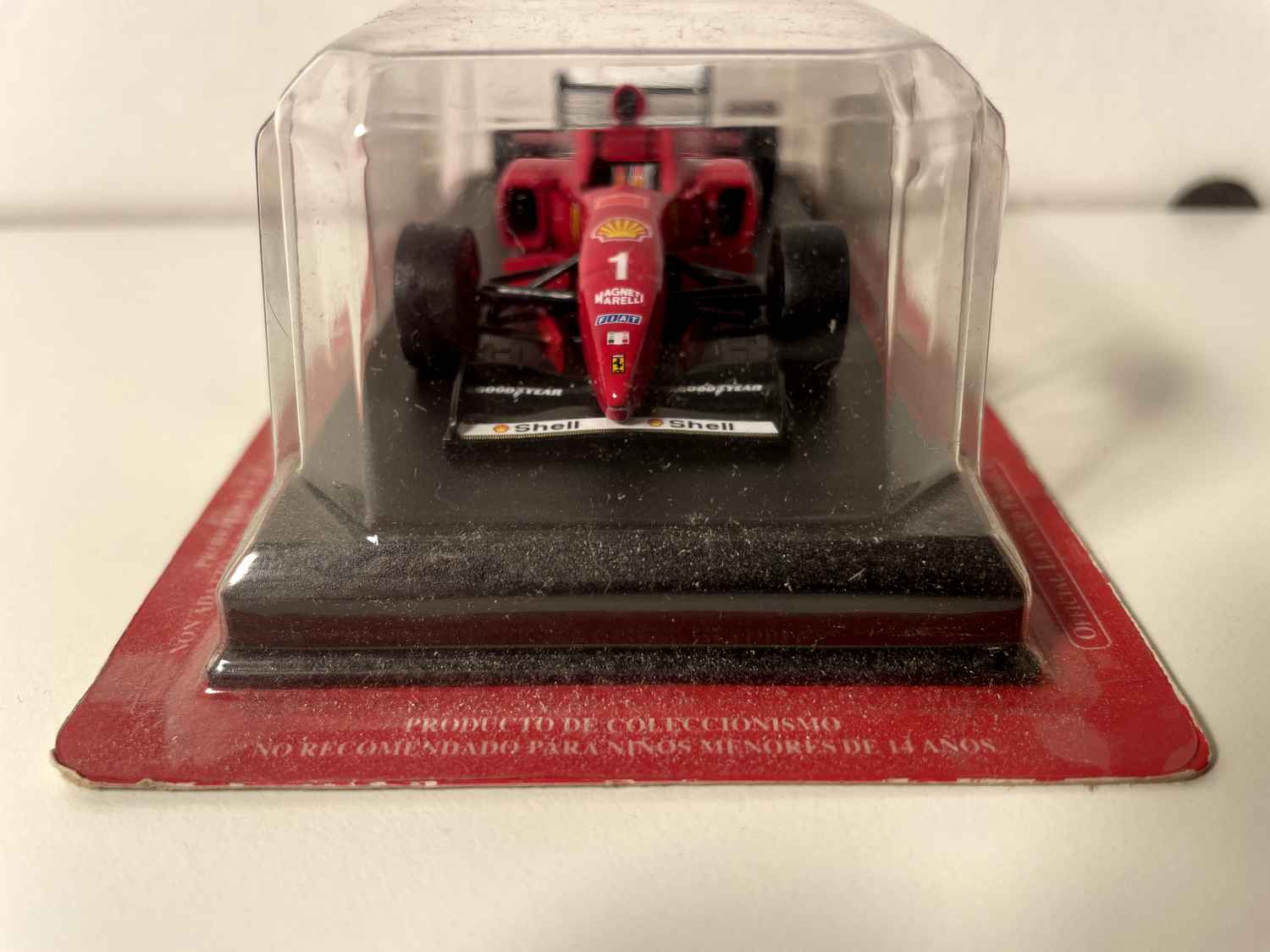 Ferrari F310 rouge numéro 1 de 1996 - formule 1 - Michael Schumacher