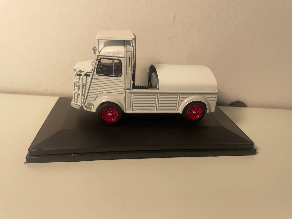 Citroën Typ hy White von 1960 - Flughafenservicekabine
