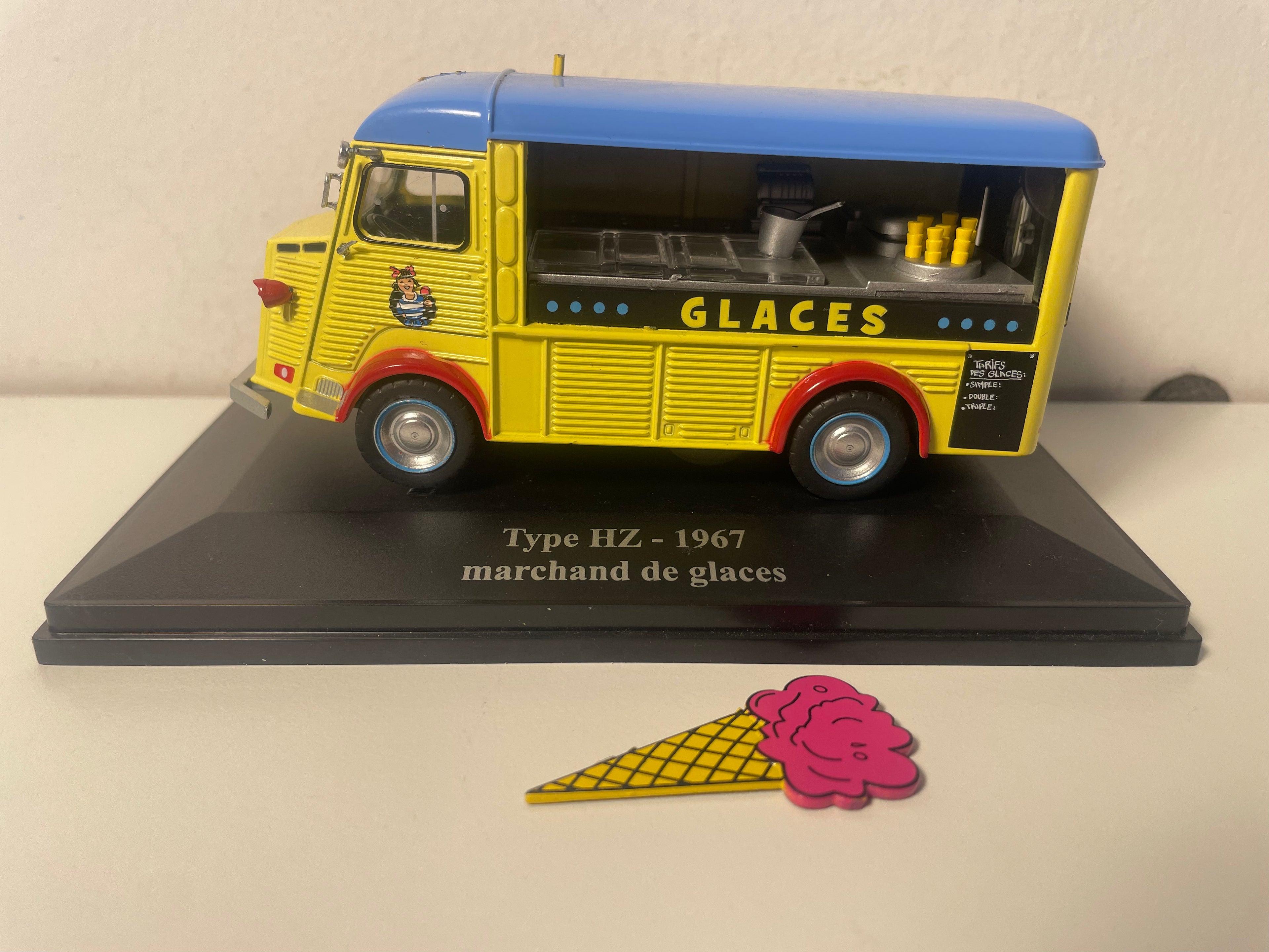 IJsverkoper type Citroën HZ uit 1967