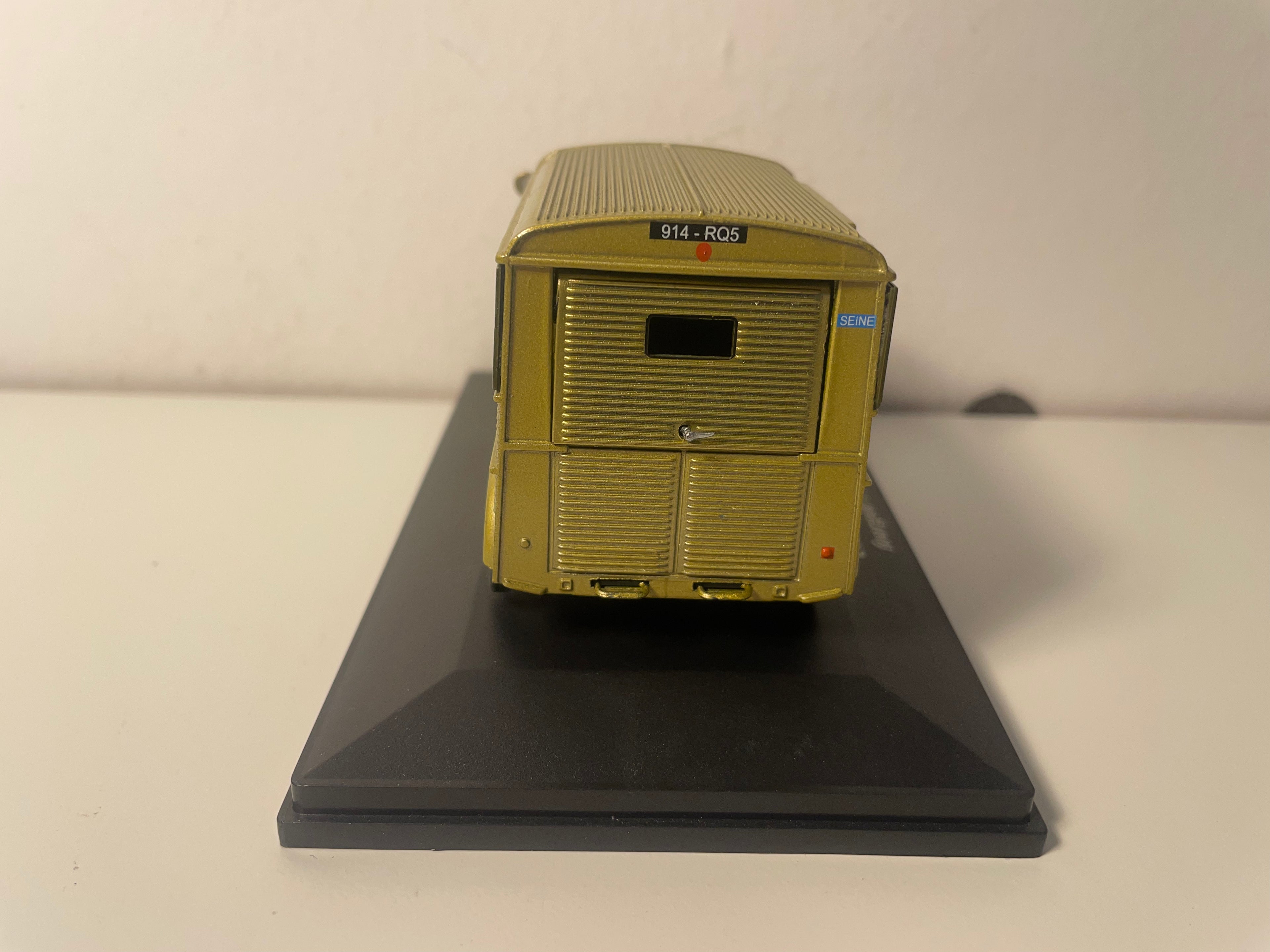 Citroën Typ H aus 1949 vun 1200 kg Caféen GILBERT