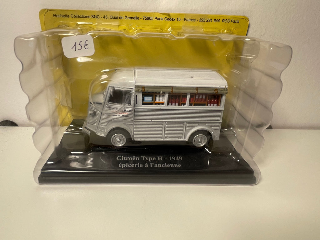 Citroën type H gris de 1949 - épicerie à l'ancienne (avec défaut de peinture sur le toit)
