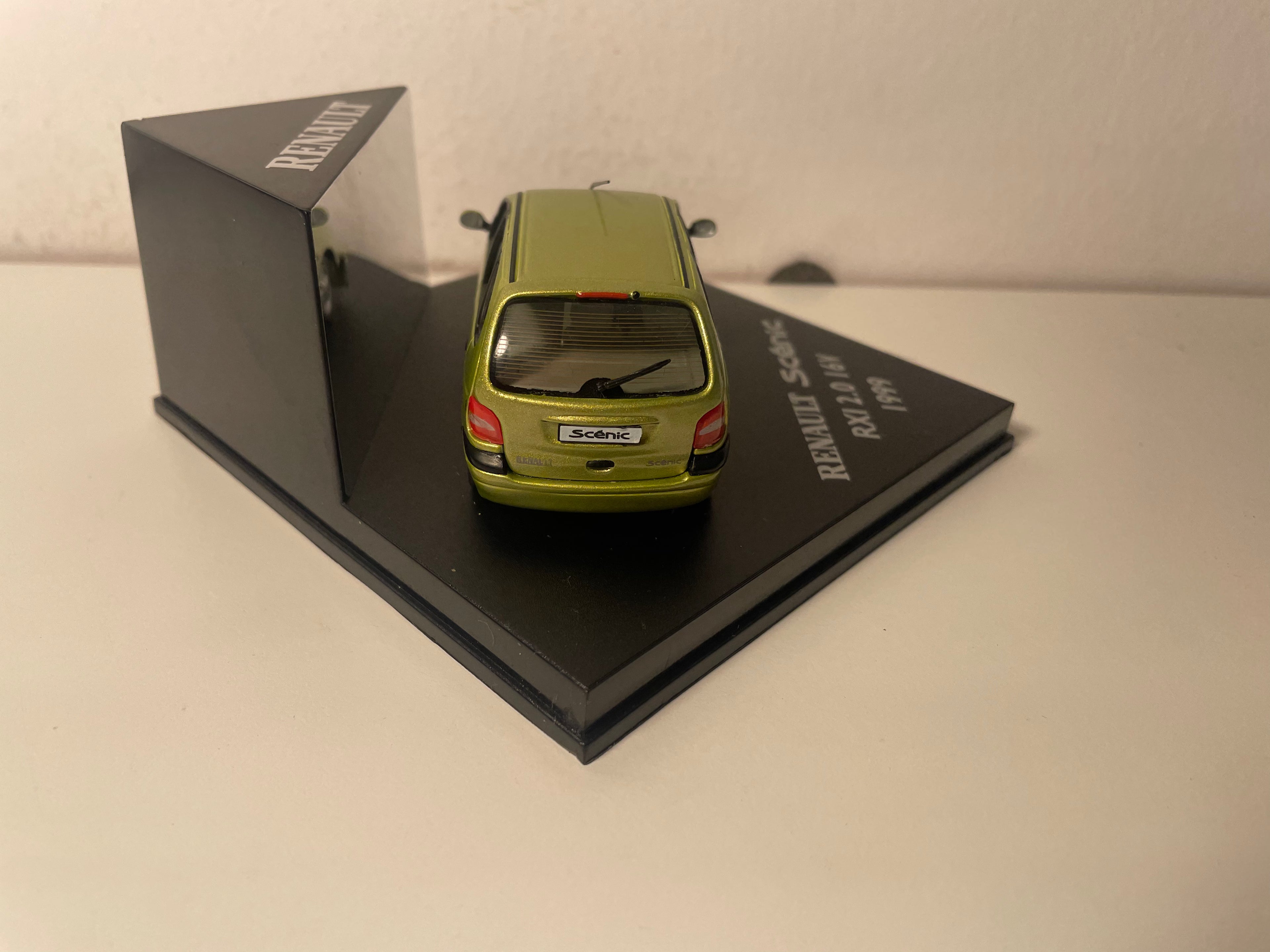 Renault Scénic RXI 2.0 16V verde de 1999 - VITESSE (caixa quadrada)