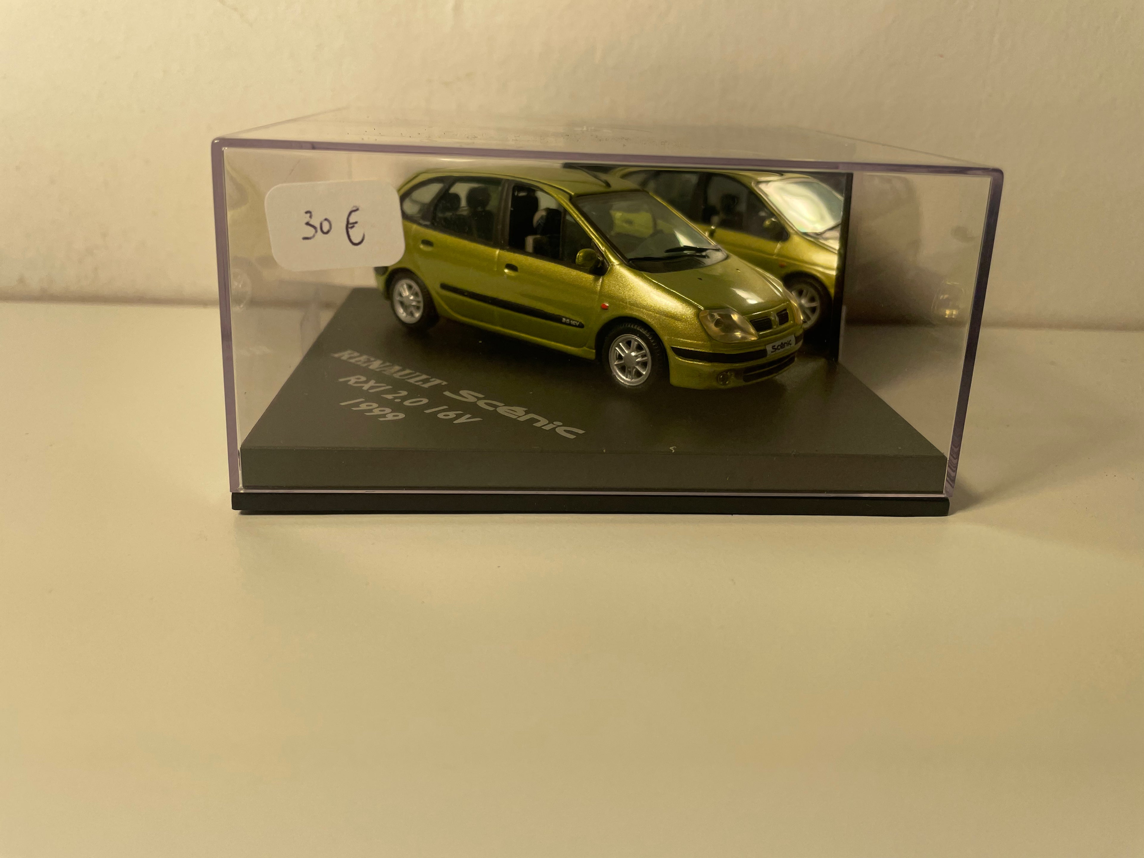 Renault Scénic RXI 2.0 16V verde de 1999 - VITESSE (caixa quadrada)