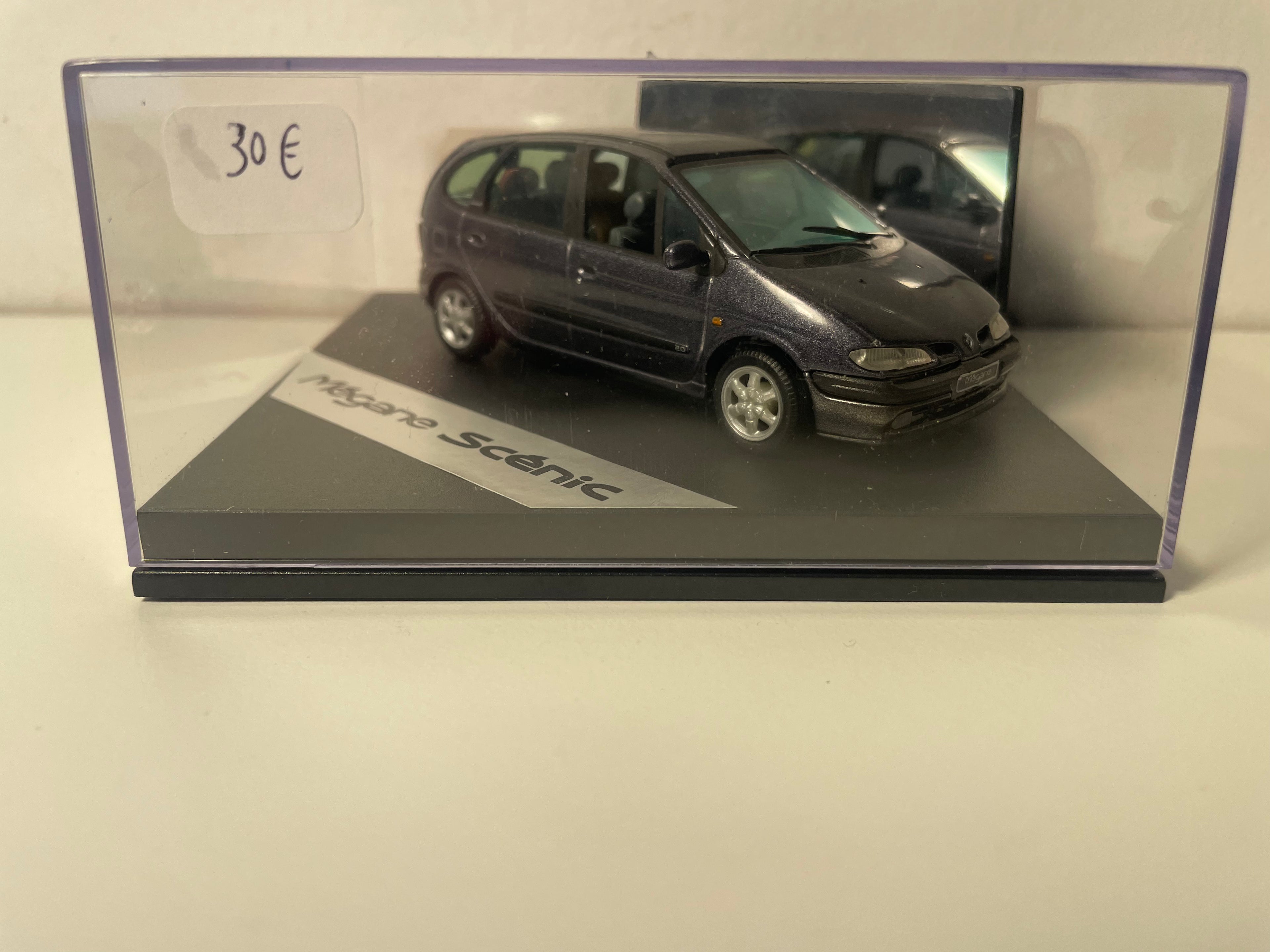 Renault Mégane Scénic Dark Blue - VITESSE (Square Box Set)