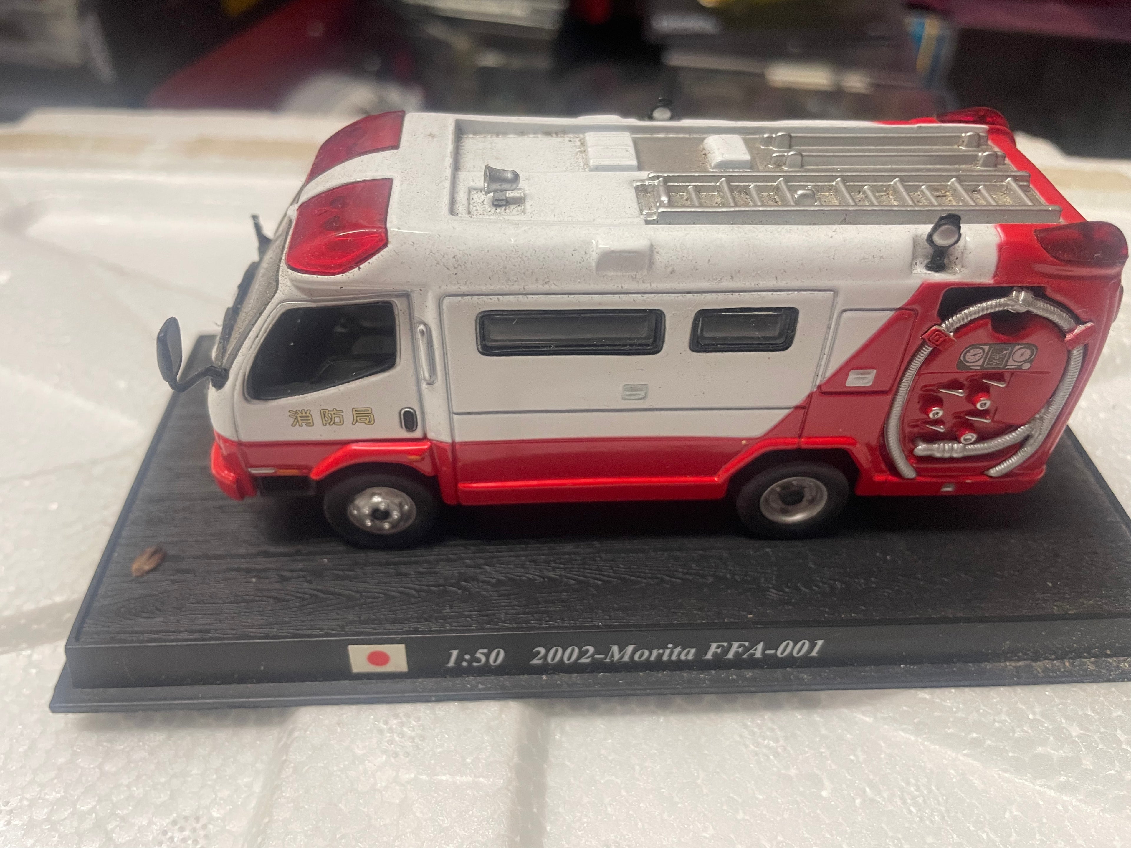 Véhicules de pompiers (lot de 26 véhicules): EN L'ETAT