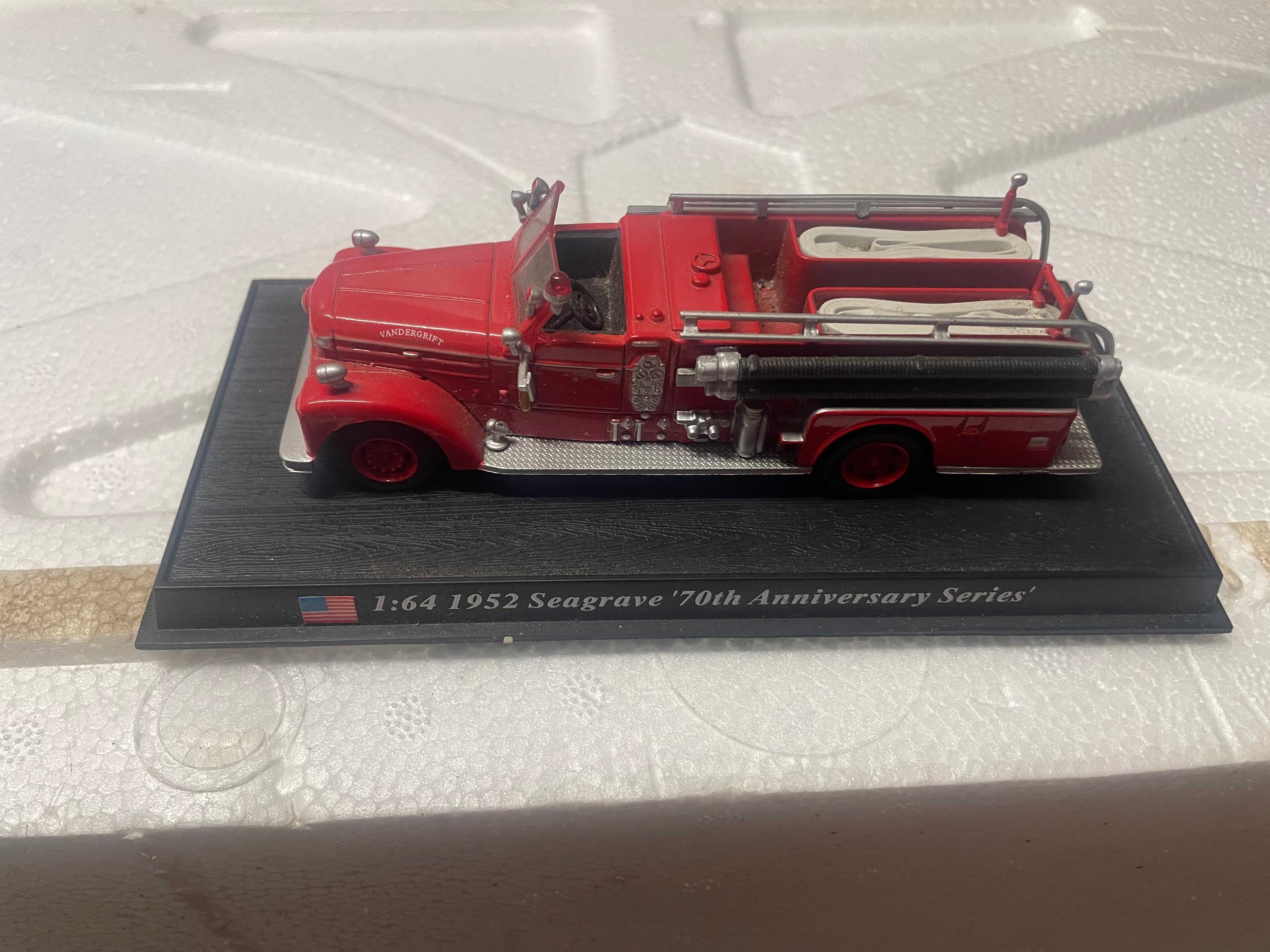 Véhicules de pompiers (lot de 26 véhicules): EN L'ETAT