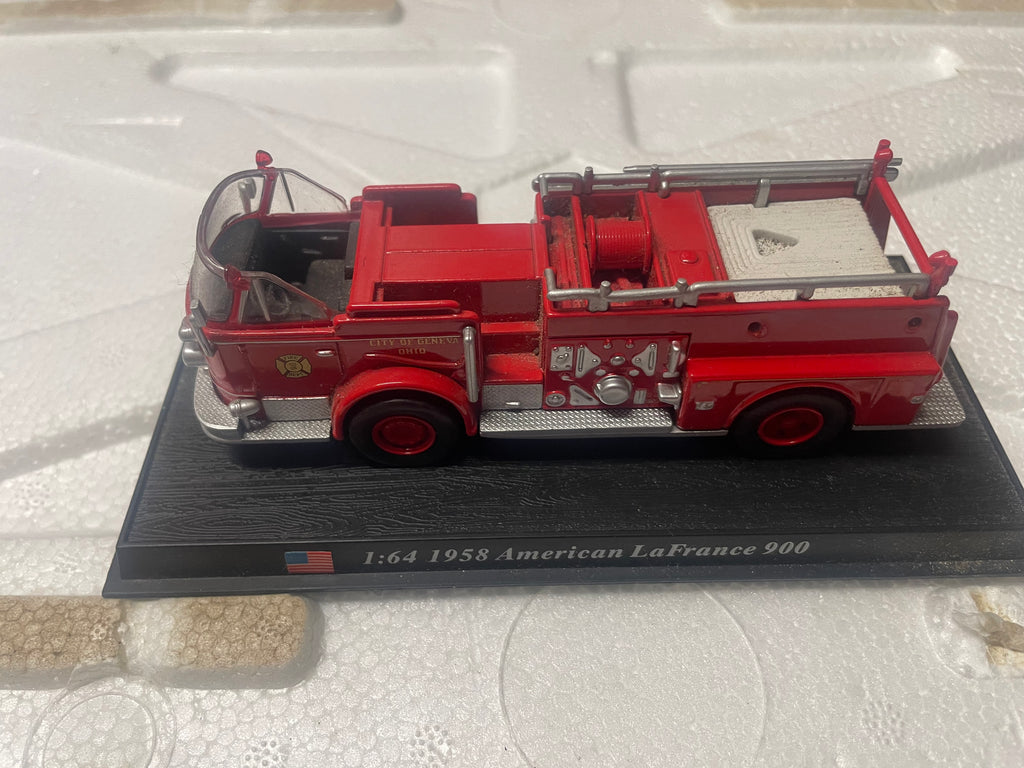 Véhicules de pompiers (lot de 26 véhicules): EN L'ETAT