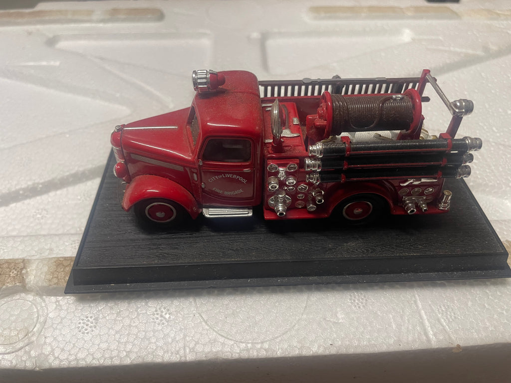 Véhicules de pompiers (lot de 26 véhicules): EN L'ETAT