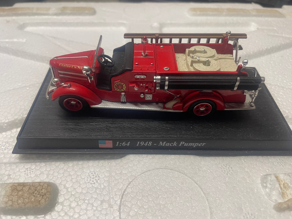 Véhicules de pompiers (lot de 26 véhicules): EN L'ETAT