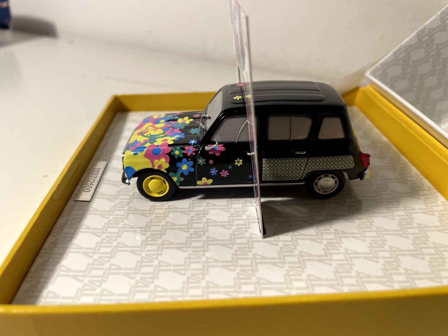 Renault 4L bi-face (zestaw z okazji 50-lecia 4L (EDYCJA LIMITOWANA) - NOREV