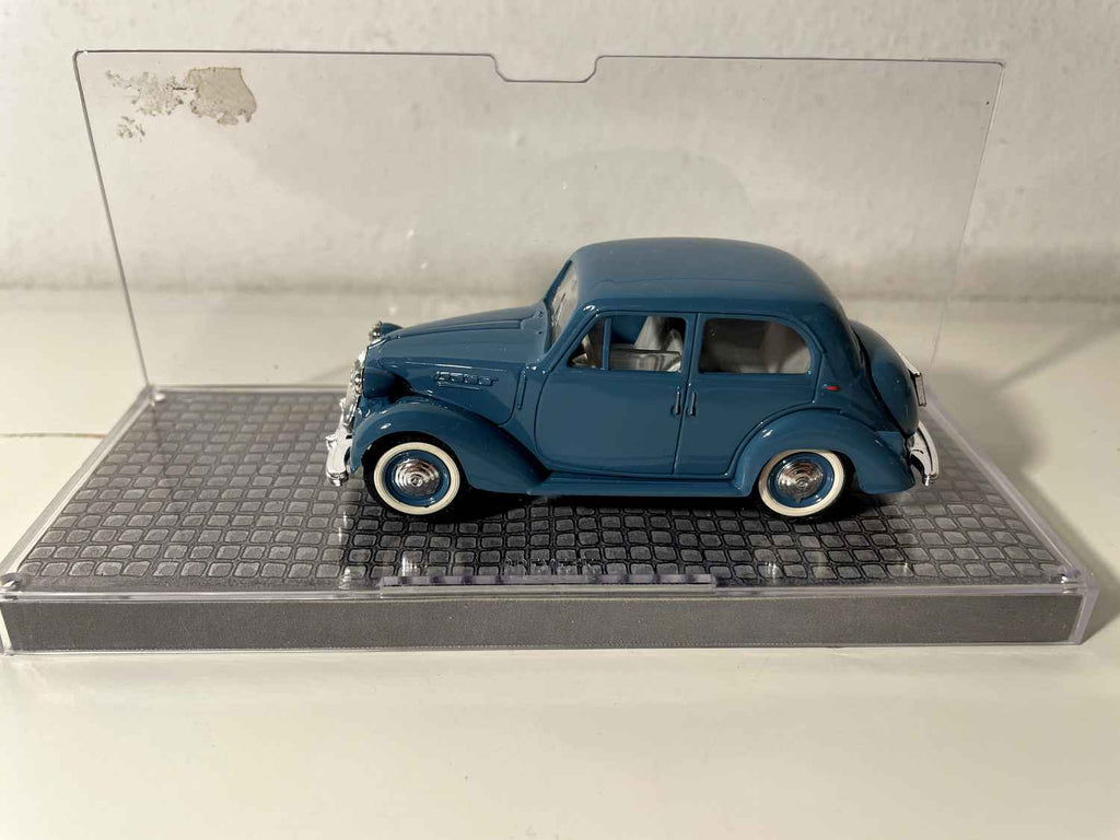 Simca 8/1200 blau von 1950 - Norev