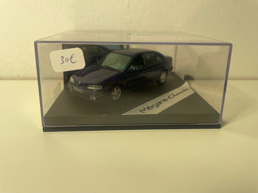 Renault Mégane Classic bleue foncée - VITESSE (coffret boite carrée)