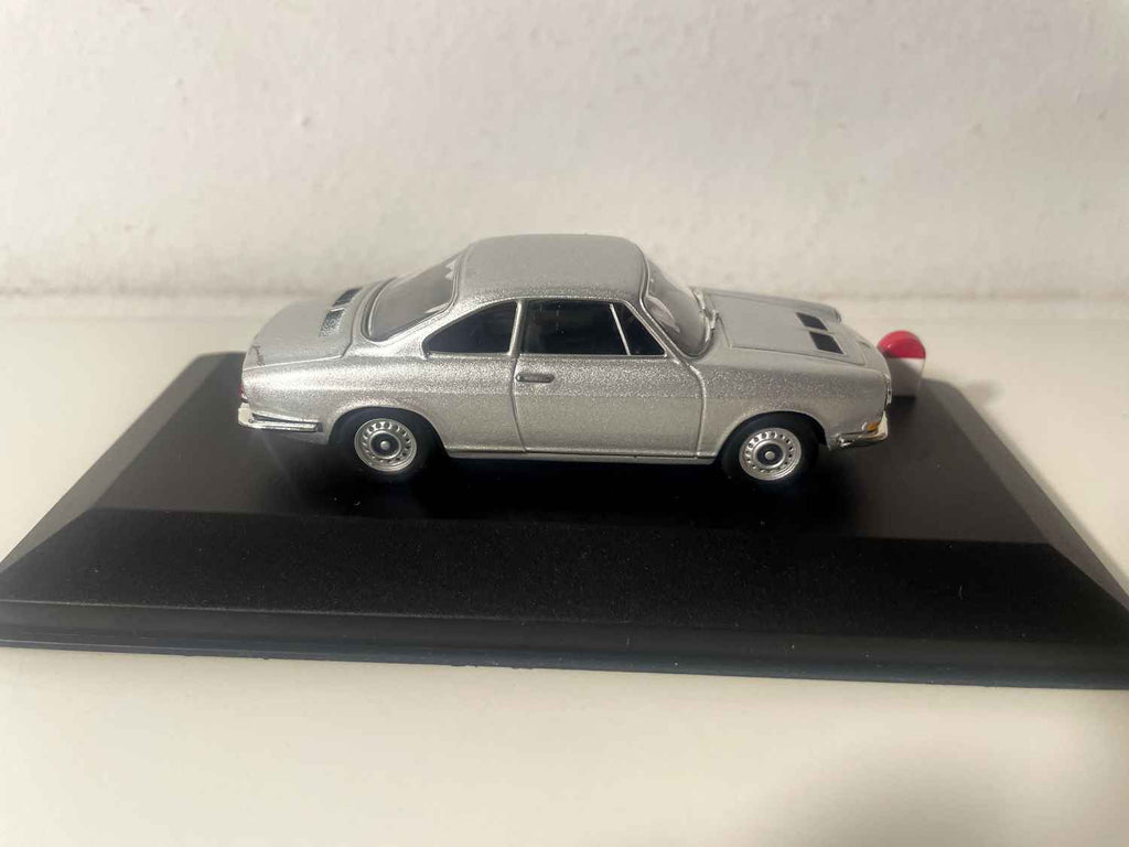 Simca 1200S szara z 1967 roku (Nostalgia)