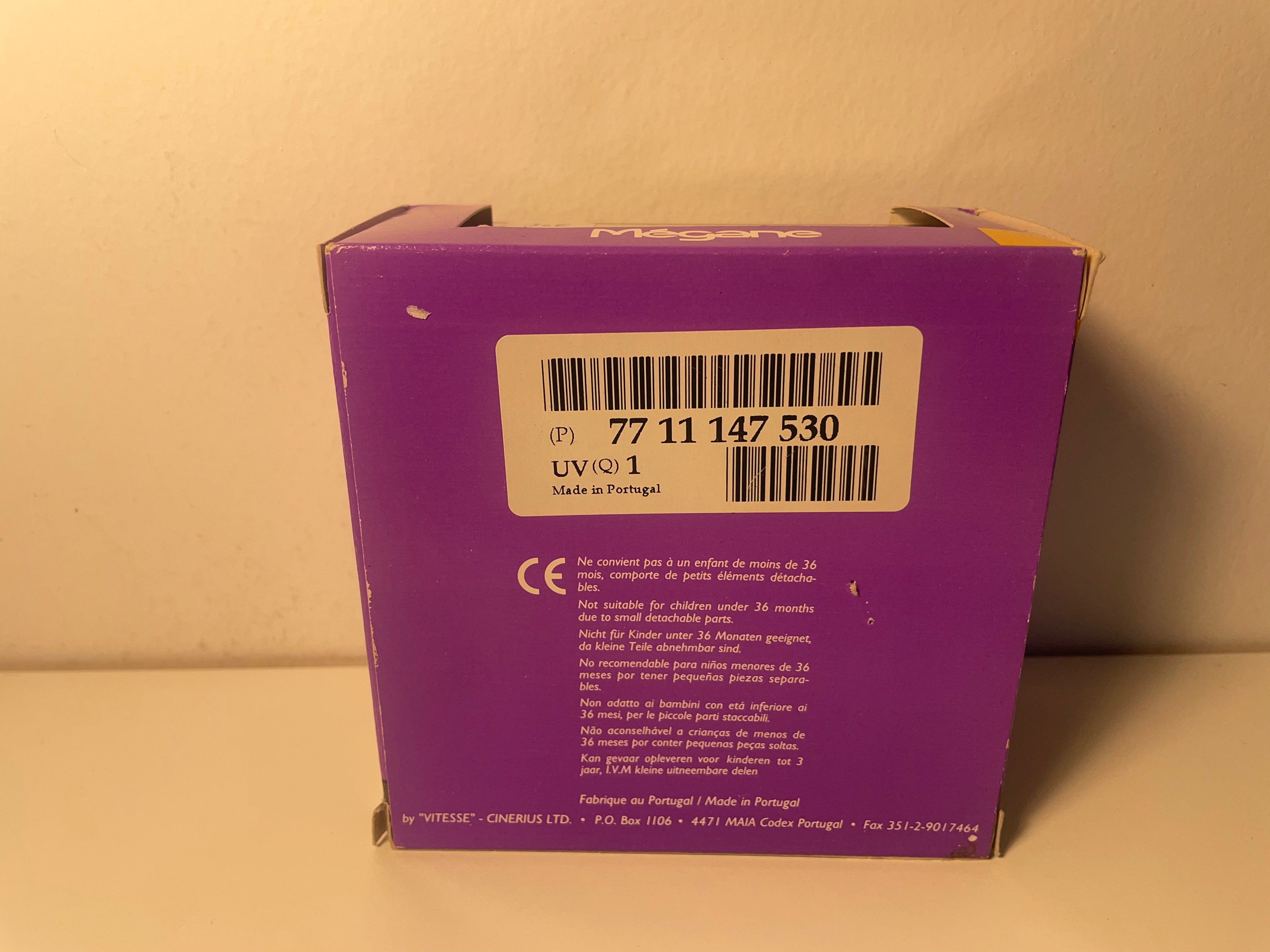 Renault Mégane Coupé 16V jaune - VITESSE (coffret boite carrée) avec boite en carton violette