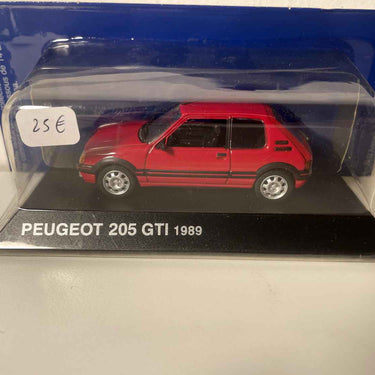 Czerwony Peugeot 205 GTI z 1989 roku