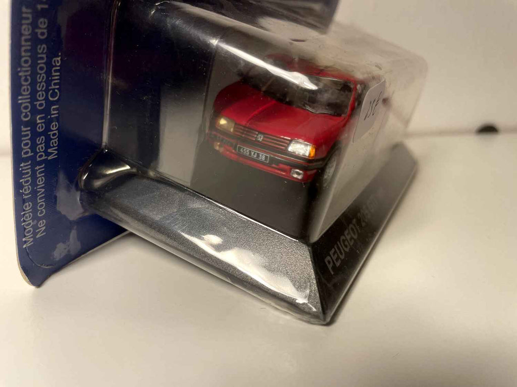 Peugeot 205 GTI vermelho de 1989