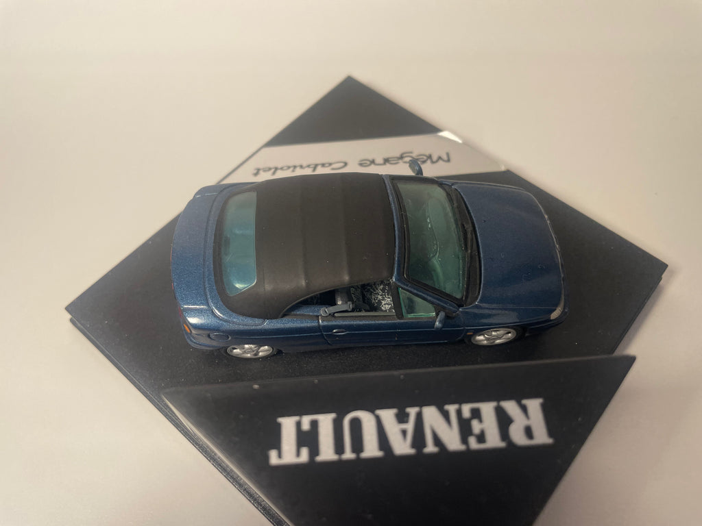 Renault Mégane Cabriolet bleue foncée - VITESSE (coffret boite carrée) sans la boite en carton