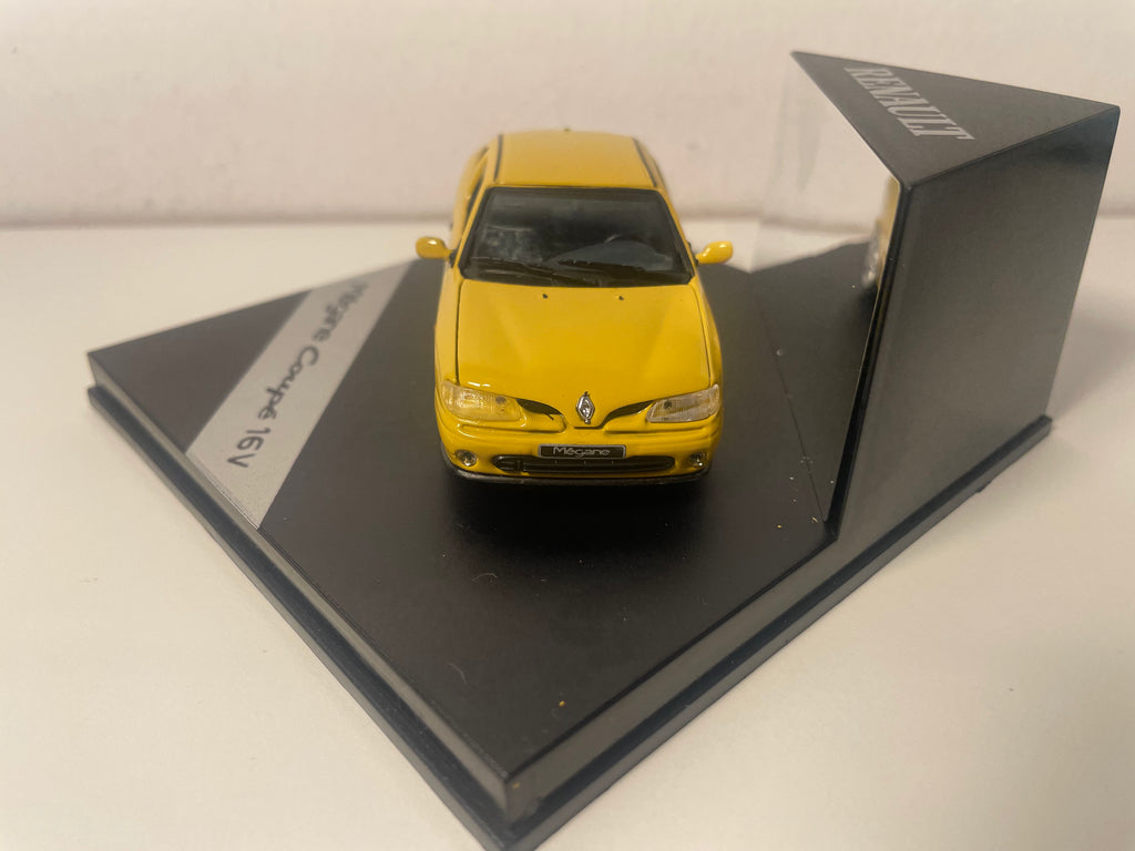 Renault Mégane coupé 16V jaune - VITESSE (coffret boite carrée) avec boite en carton marron