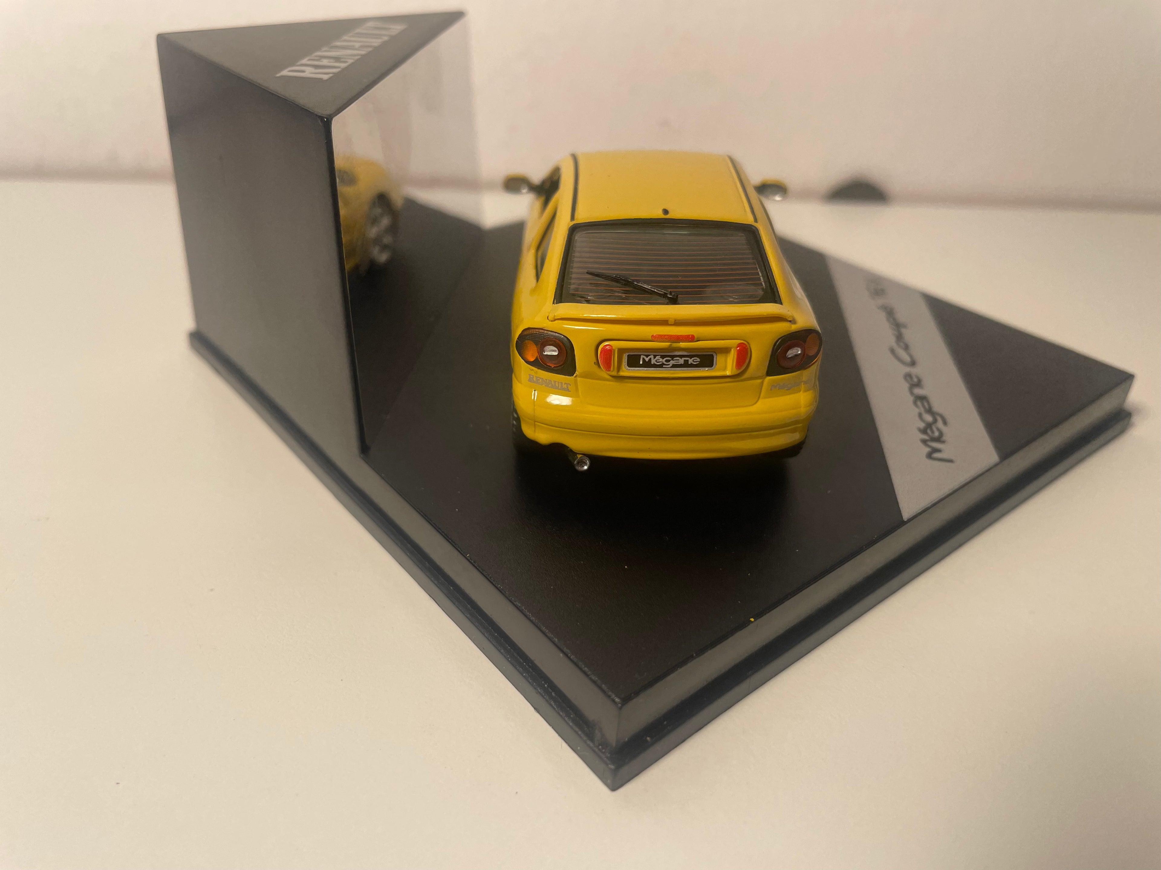 Renault Mégane Coupe 16V Yellow - VITESSE (Square Box Set) with Brown Cardboard Box