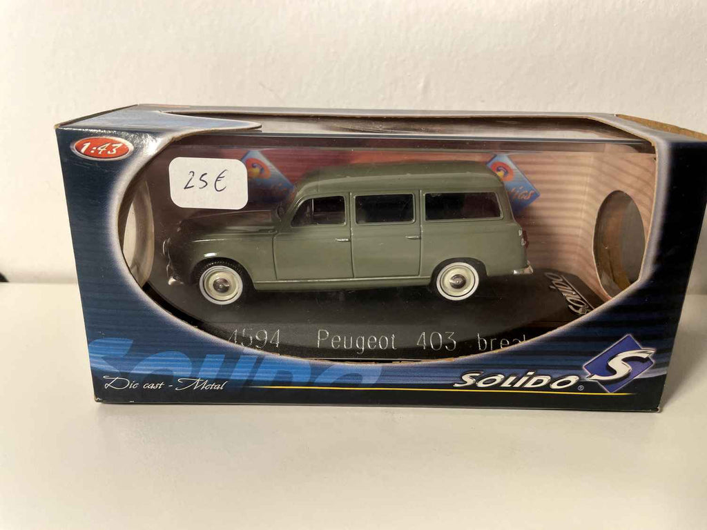 Peugeot 403 station wagon verde scuro (riferimento Solido 4594)