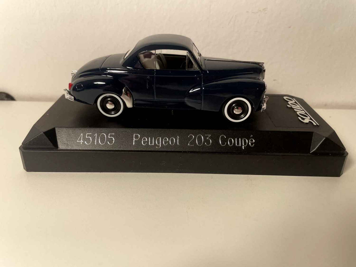 Peugeot 203 coupé azul oscuro (Referencia Solido 45105)