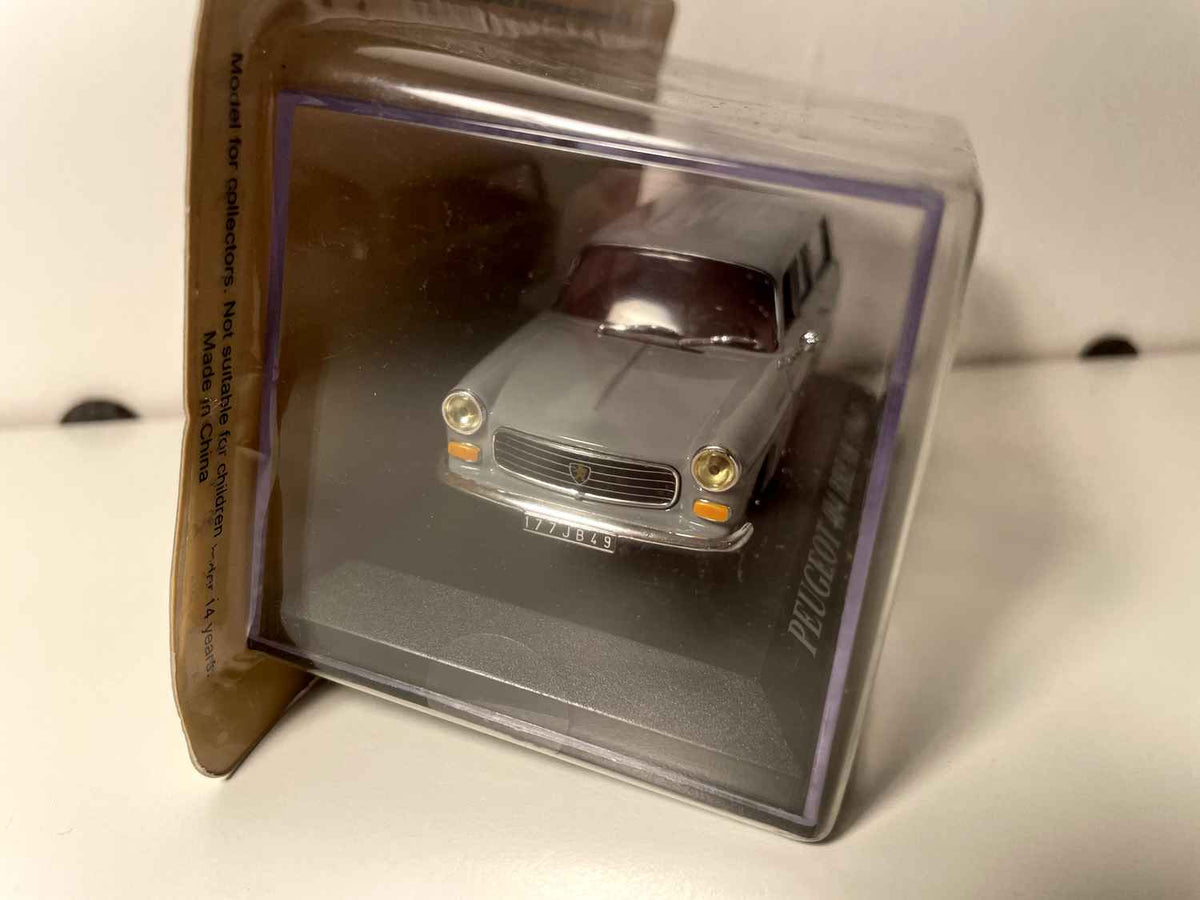 Peugeot 404 break grise de 1964