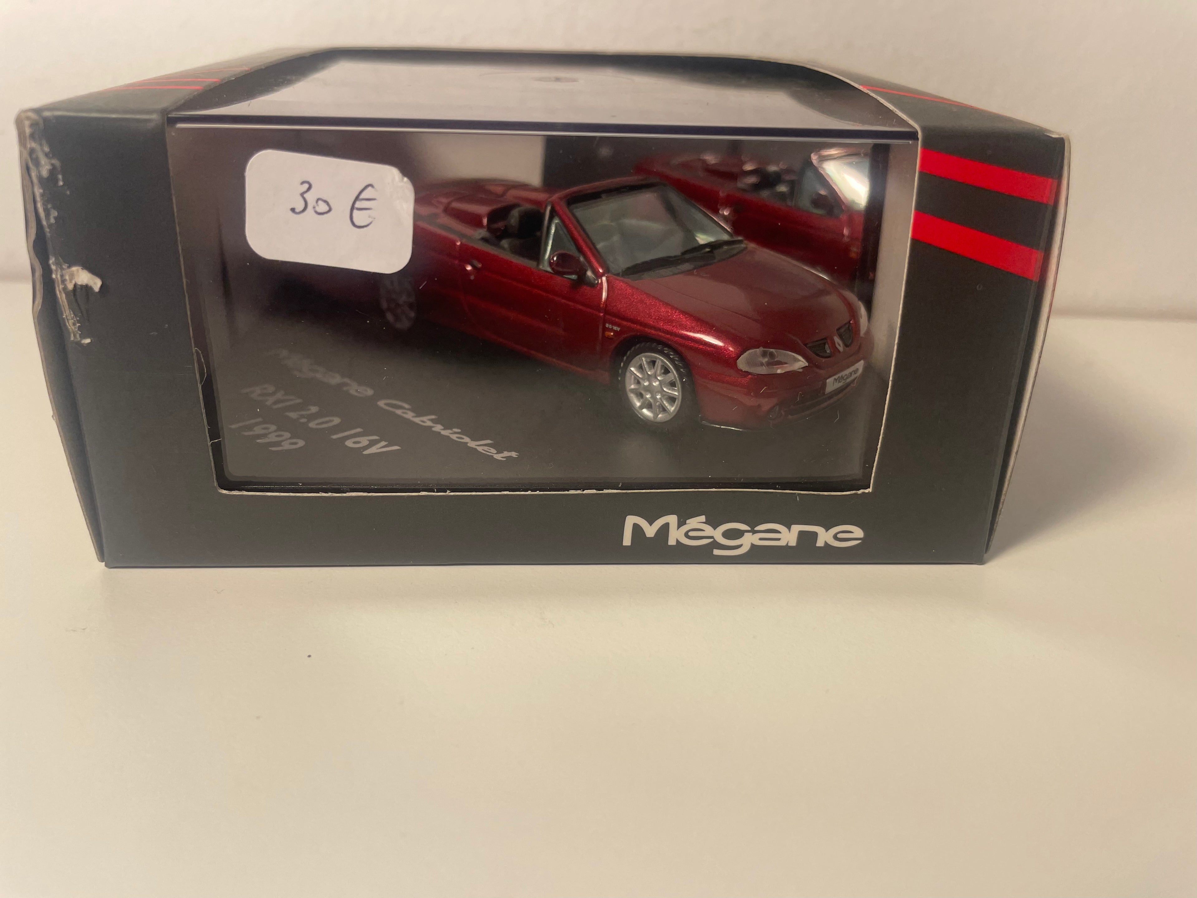 Renault Mégane Cabriolet RXI 2.0 16V bordeaux de 1999 - VITESSE (coffret boite carrée)