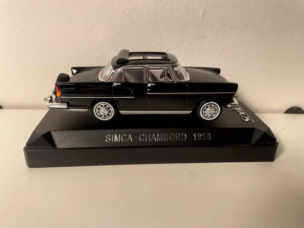 Simca Chambord nera del 1958 - Solido riferimento D1640