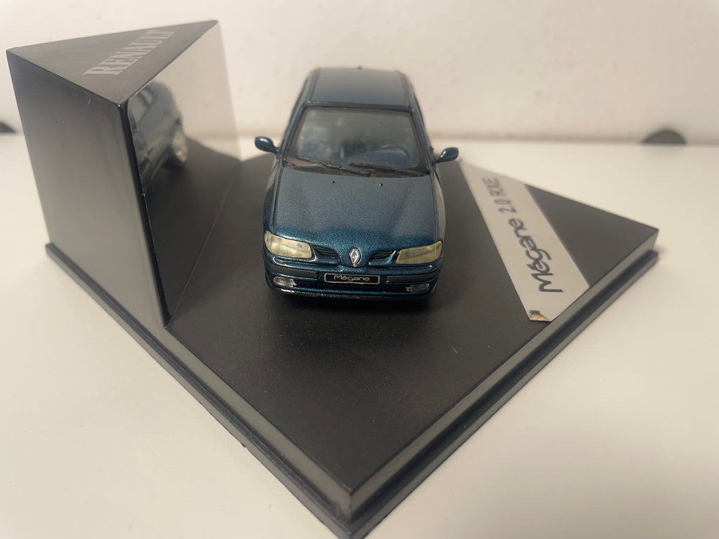 Renault Mégane 2.0 RXE verte - VITESSE (coffret boite carrée)