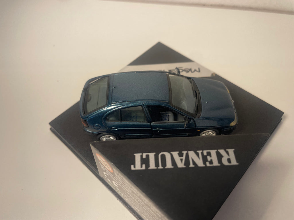 Renault Mégane 2.0 RXE verte - VITESSE (coffret boite carrée)