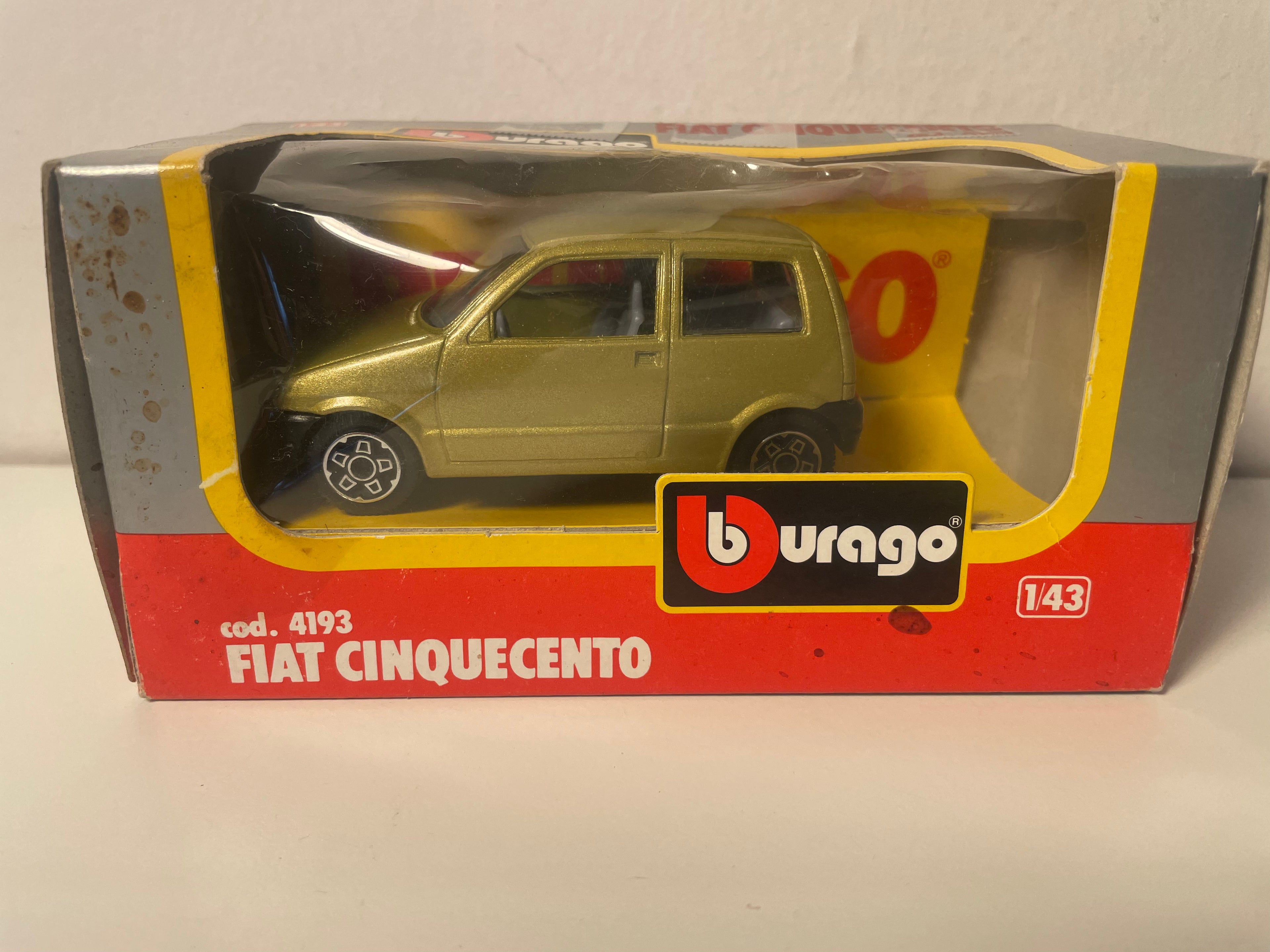 Fiat Cinquecento gréng? - Burago Referenz 4193