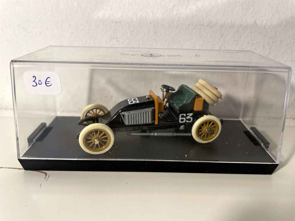 Renault 40 HP zwarte nummer 63 - rallye Parijs-Madrid 1963 - BRUMM
