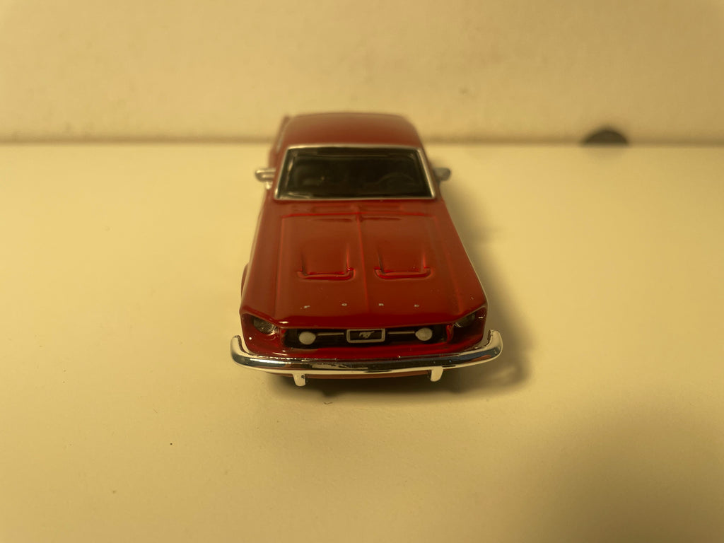 Ford Mustang GT bordeaux - BURAGO