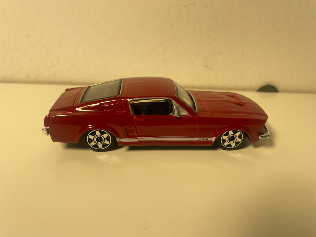 Ford Mustang GT bordeaux - BURAGO