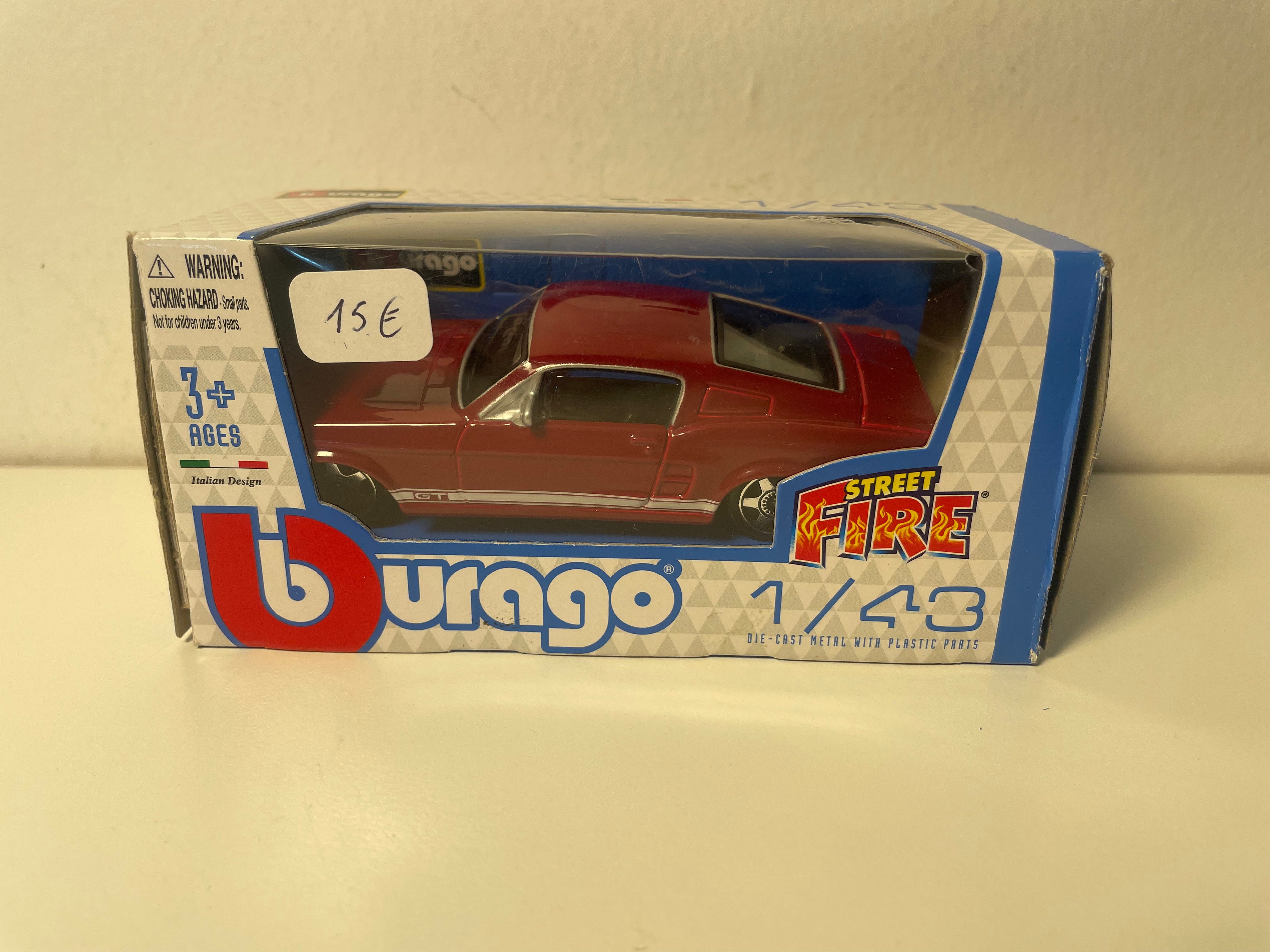 Ford Mustang GT bordeaux - BURAGO