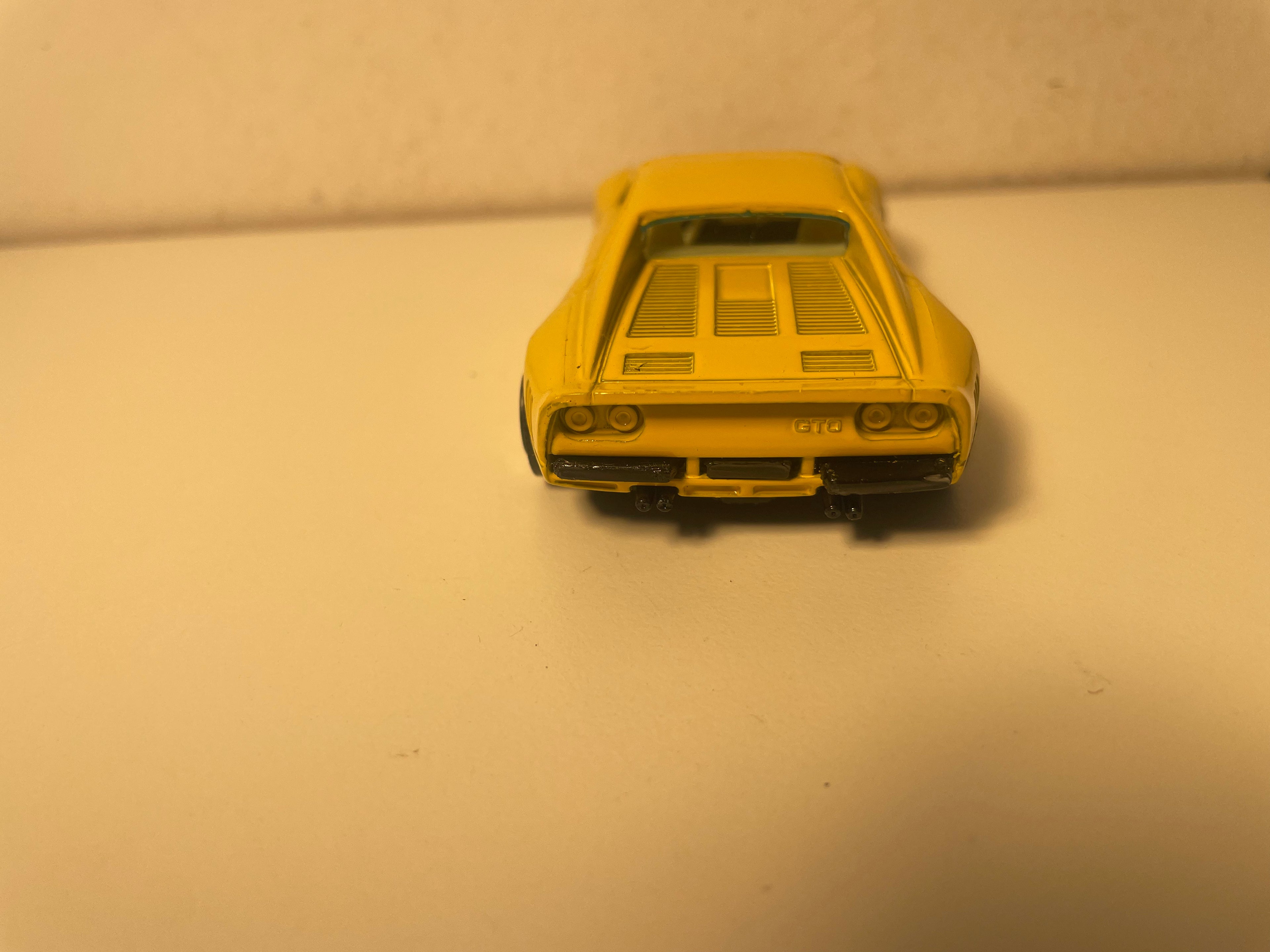 Ferrari GTO giel - BURAGO Referenz 4175