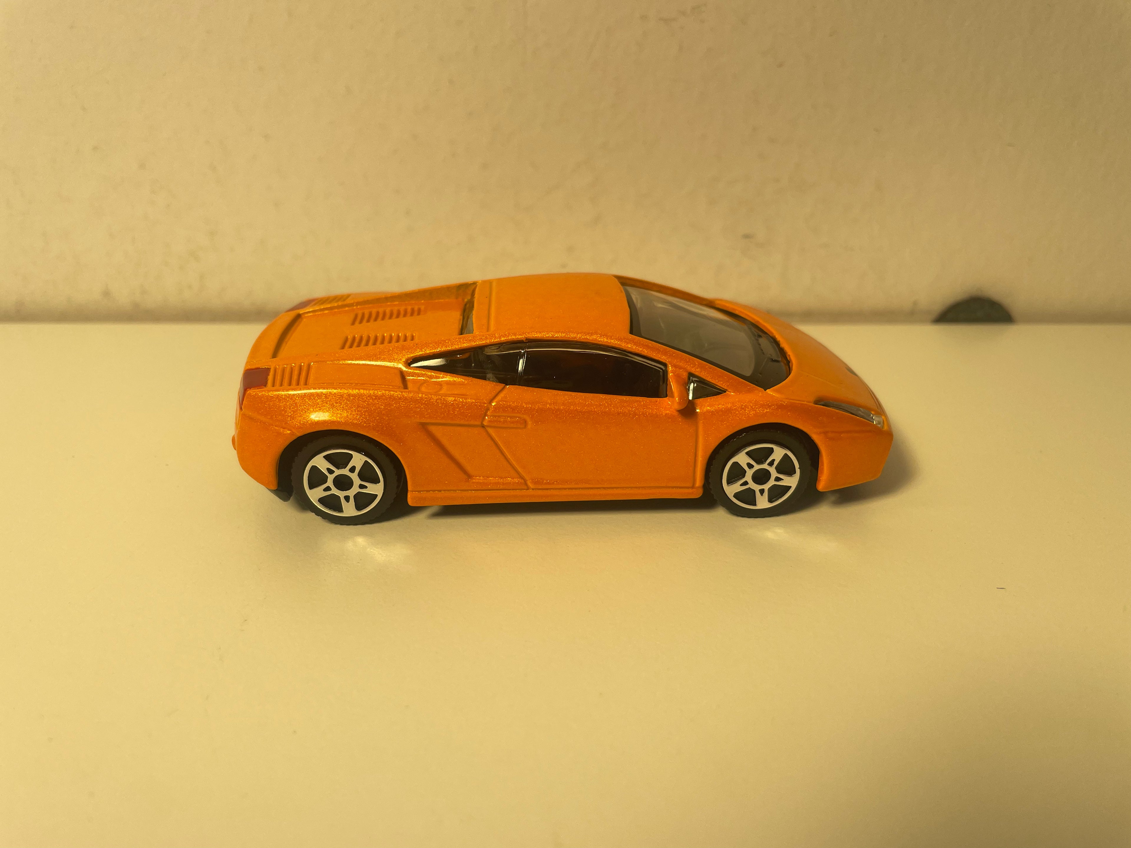 Lamborghini Gallardo orange - BURAGO