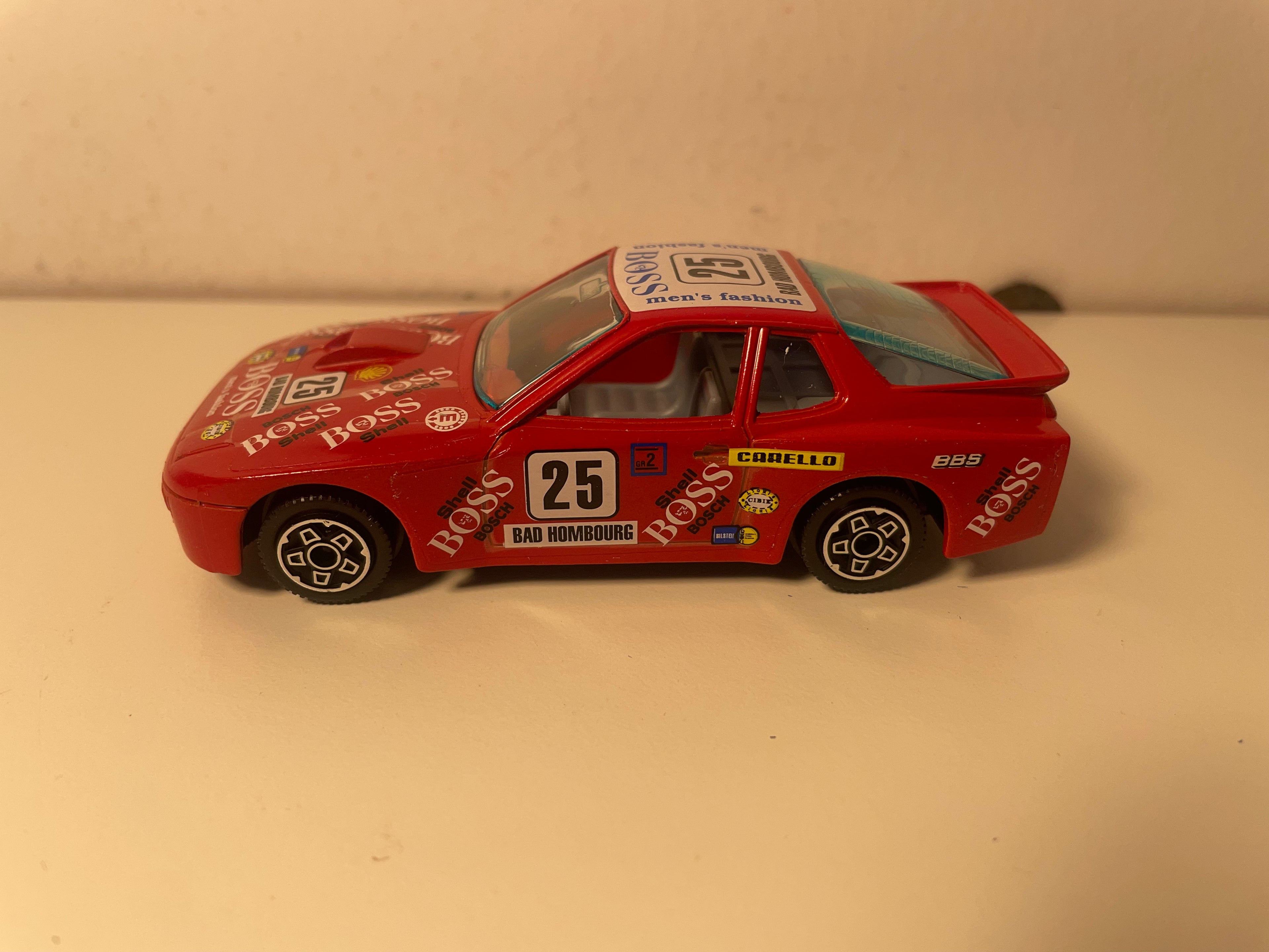 Porsche 924 Turbo rossa - BURAGO riferimento 4103