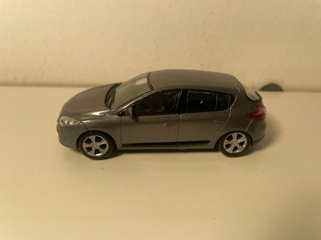 Renault Mégane Gray - MONDO MONDORS