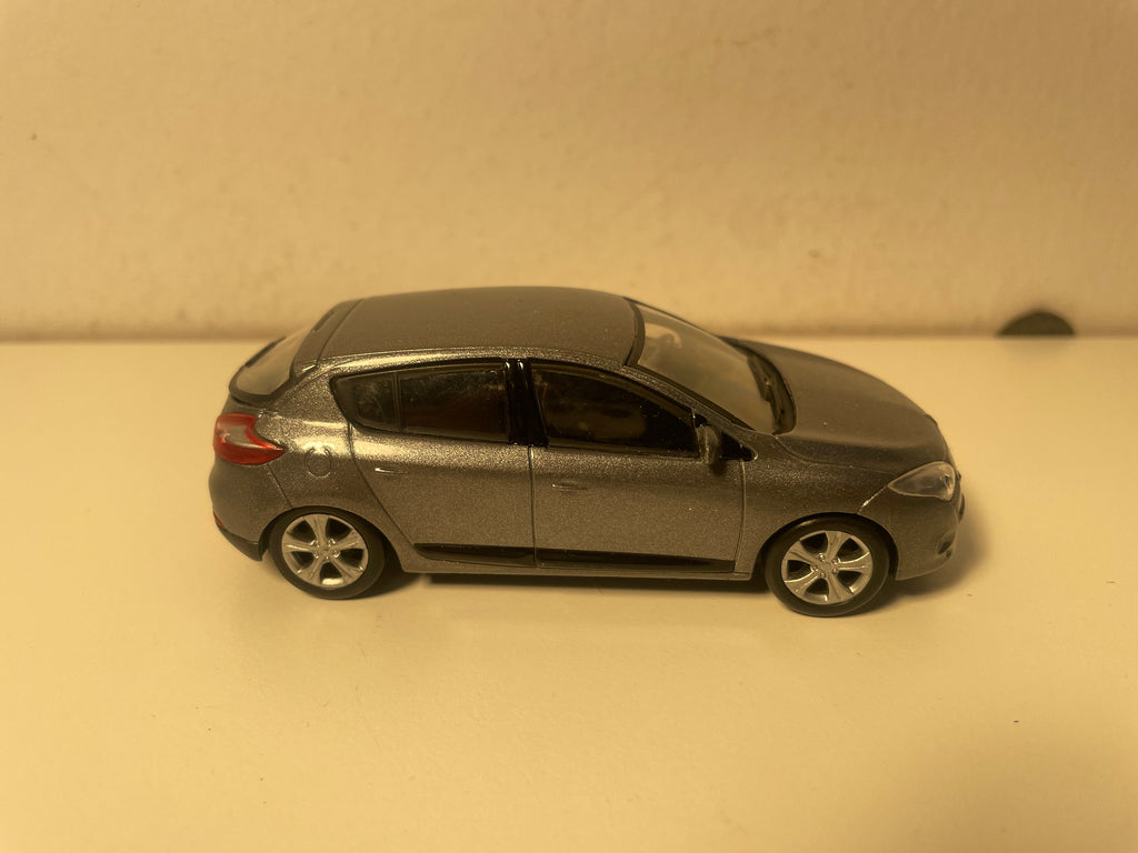 Renault Mégane Gray - MONDO MONDORS
