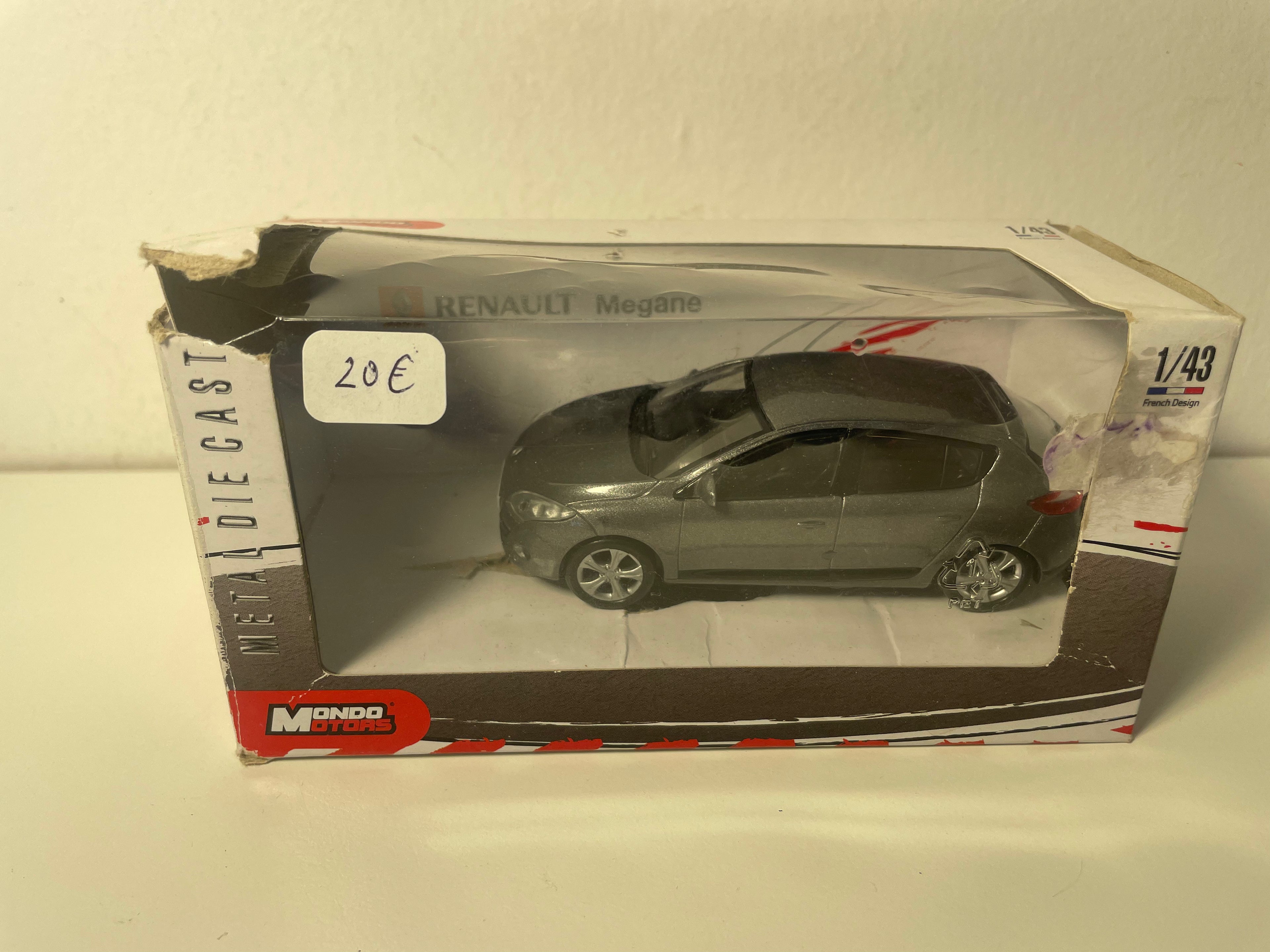 Renault Mégane Gray - MONDO MONDORS