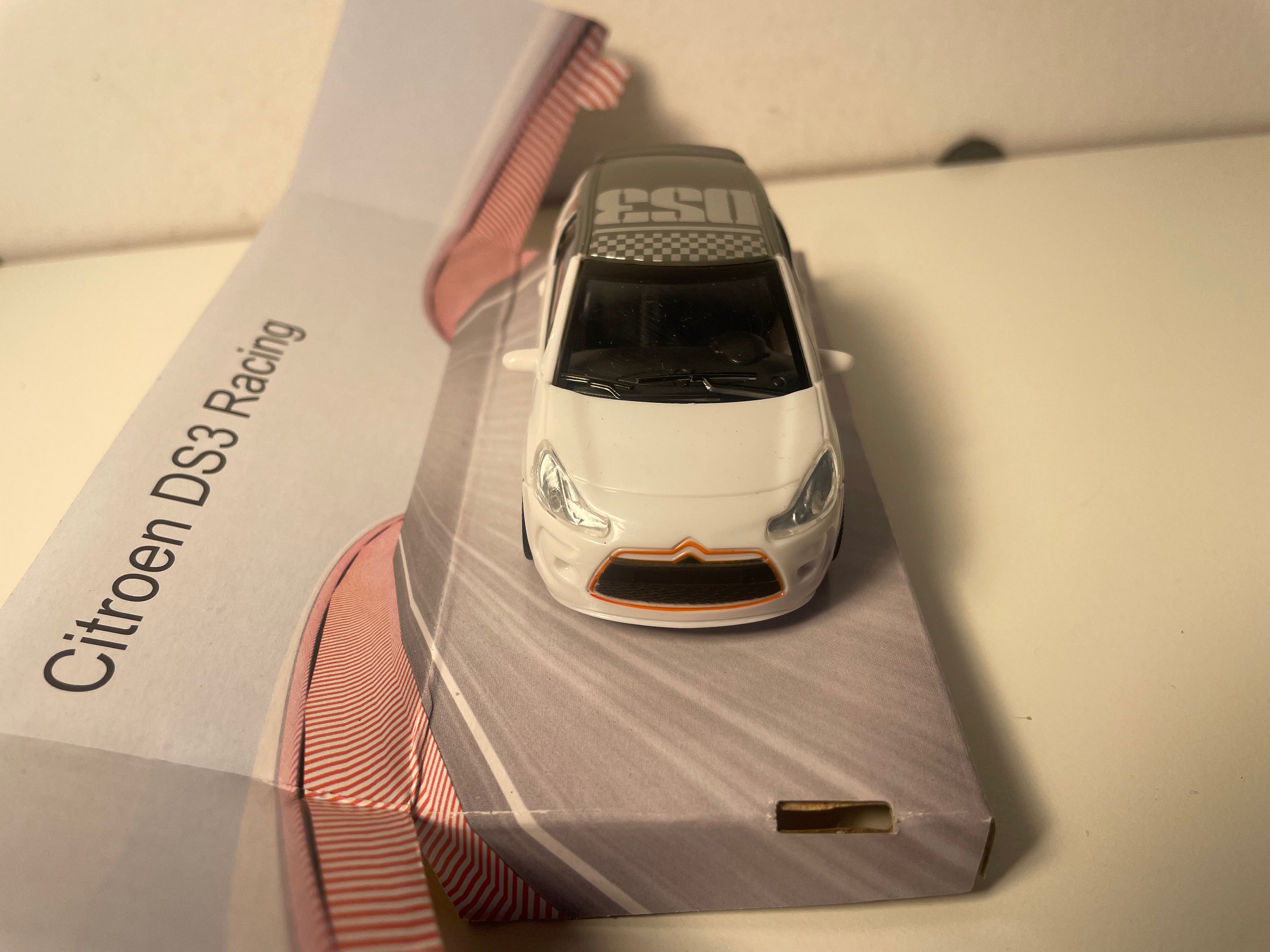 Citroën DS3 Racing blanche et toit gris - Mondo Motors