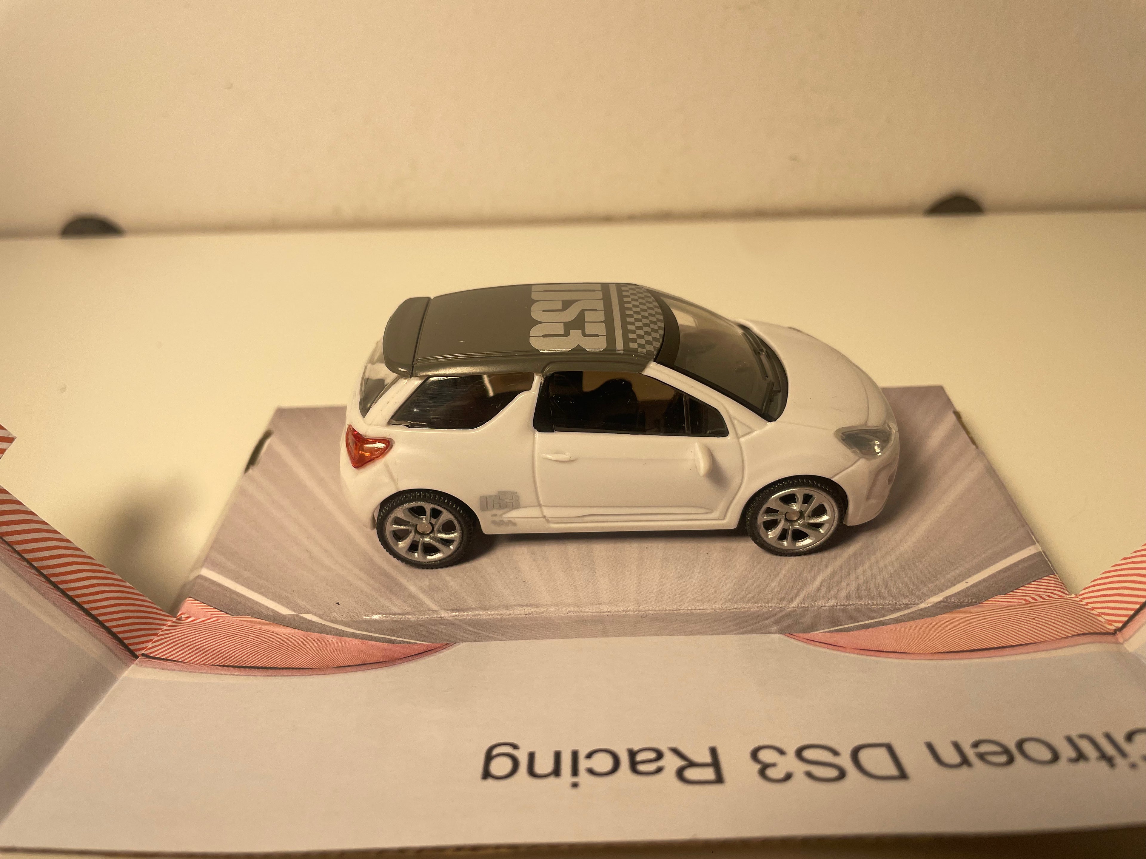 Citroën DS3 Racing blanche et toit gris - Mondo Motors