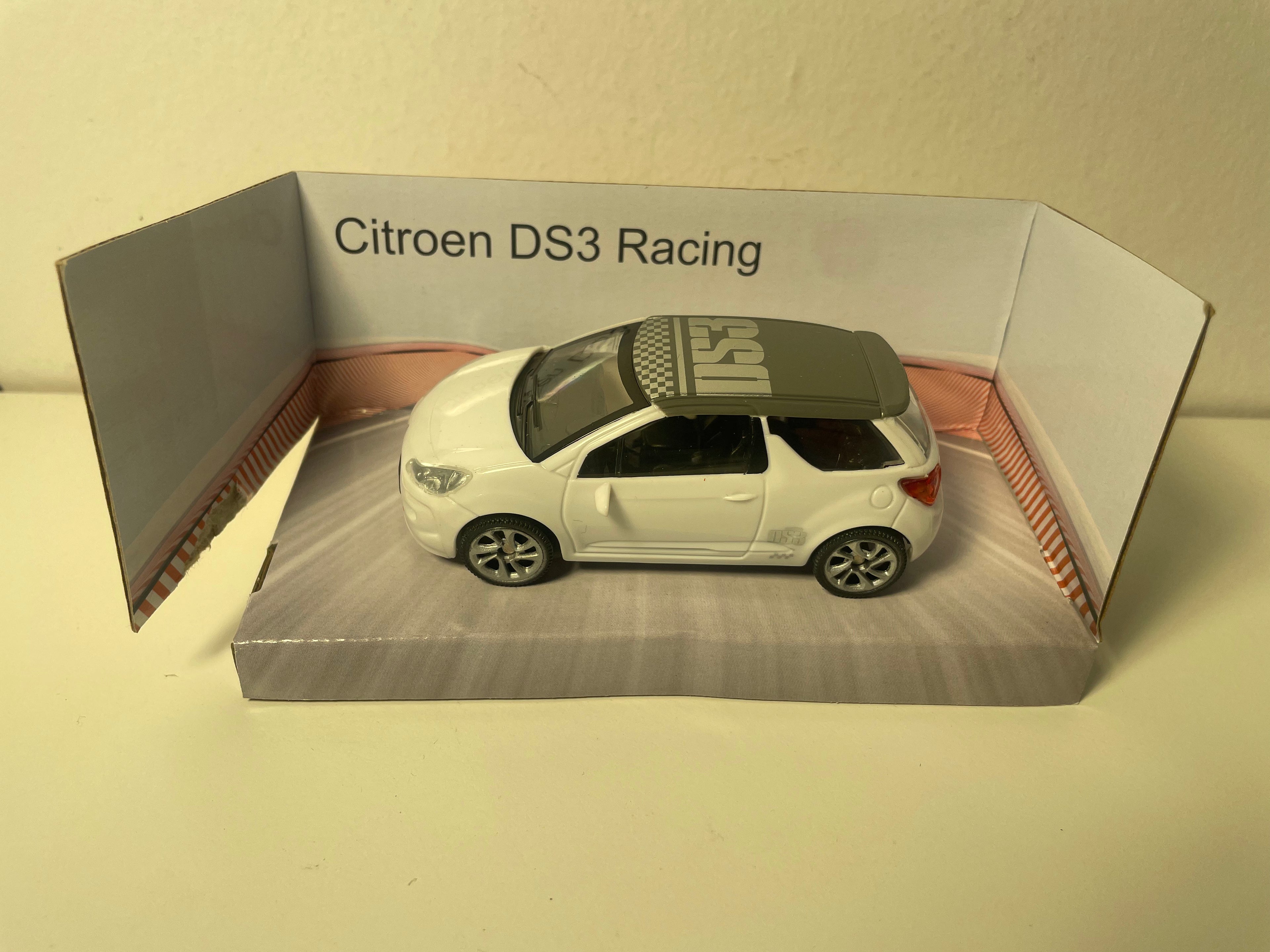 Citroën DS3 Racing blanche et toit gris - Mondo Motors