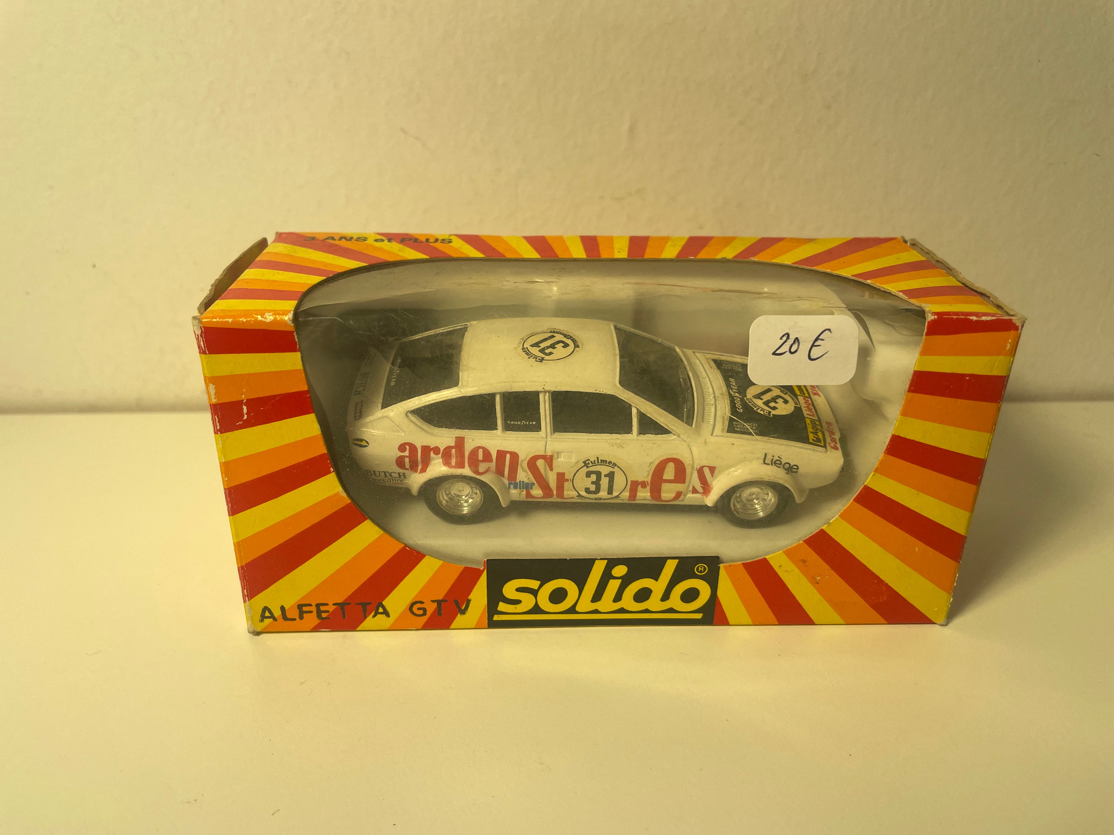 Alfa Roméo Alfetta GTV blanche - SOLIDO (fabrication française)